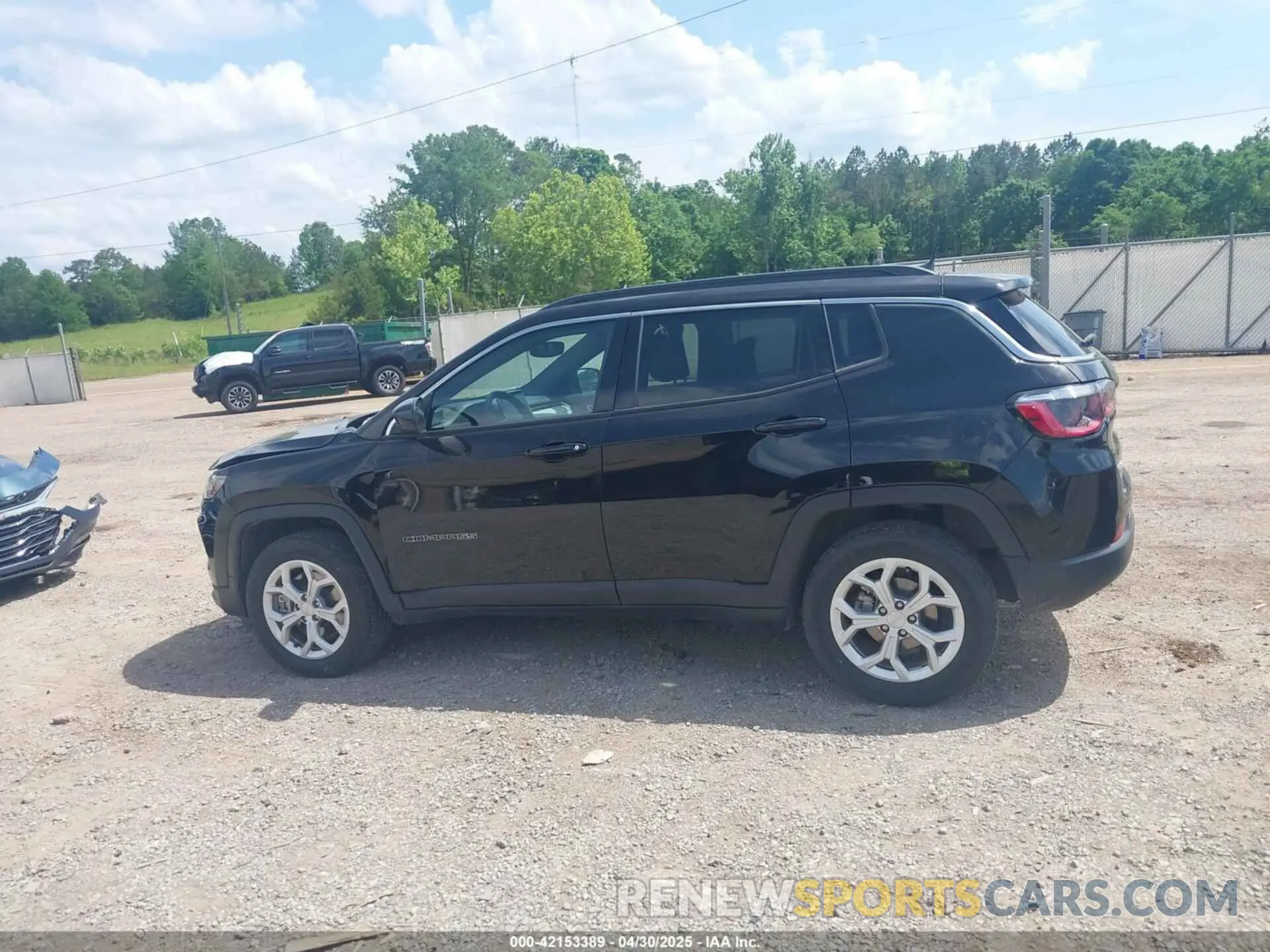 14 Photograph of a damaged car 3C4NJDBN4RT119513 JEEP COMPASS 2024
