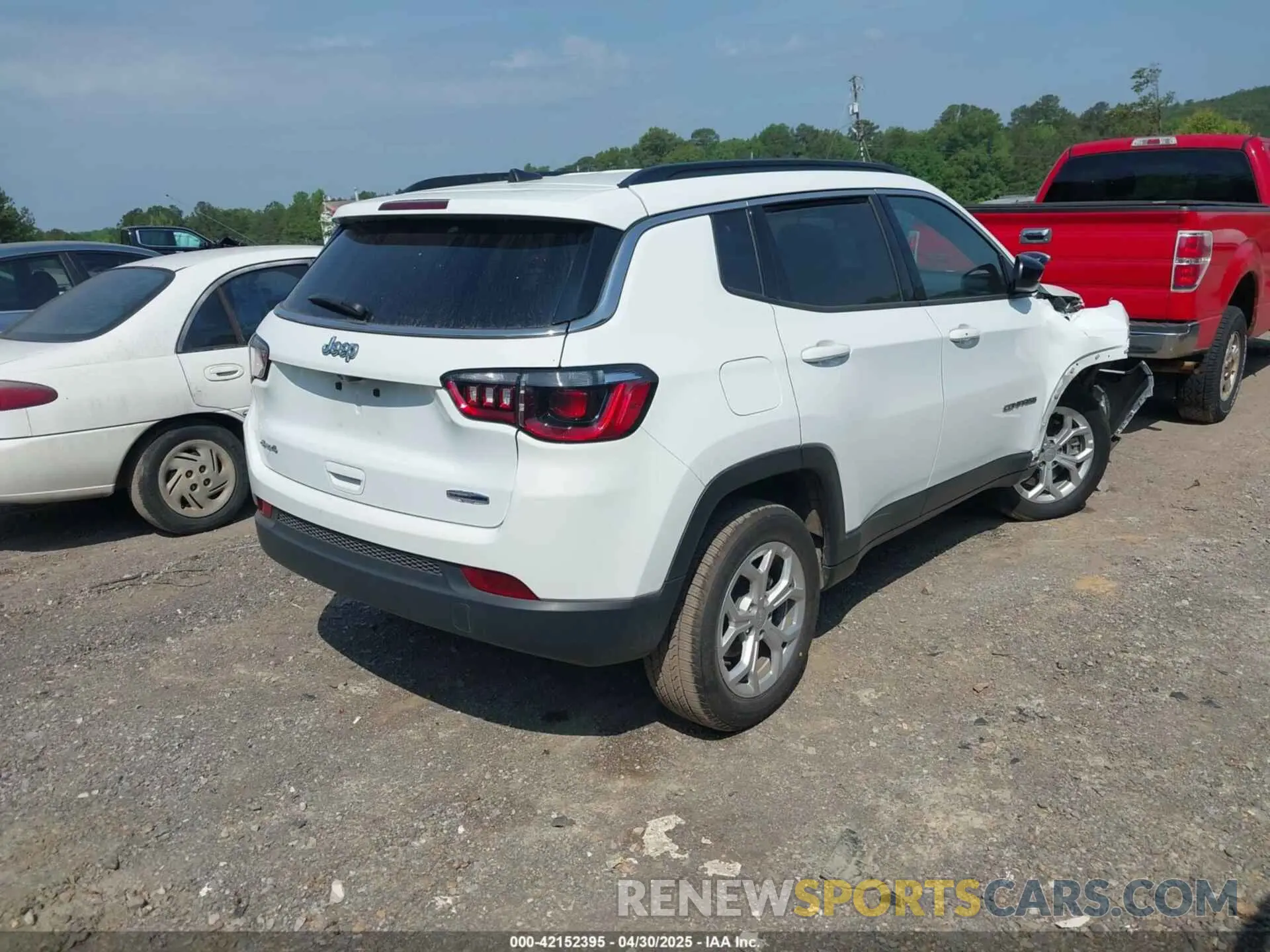4 Фотография поврежденного автомобиля 3C4NJDBN4RT124422 JEEP COMPASS 2024