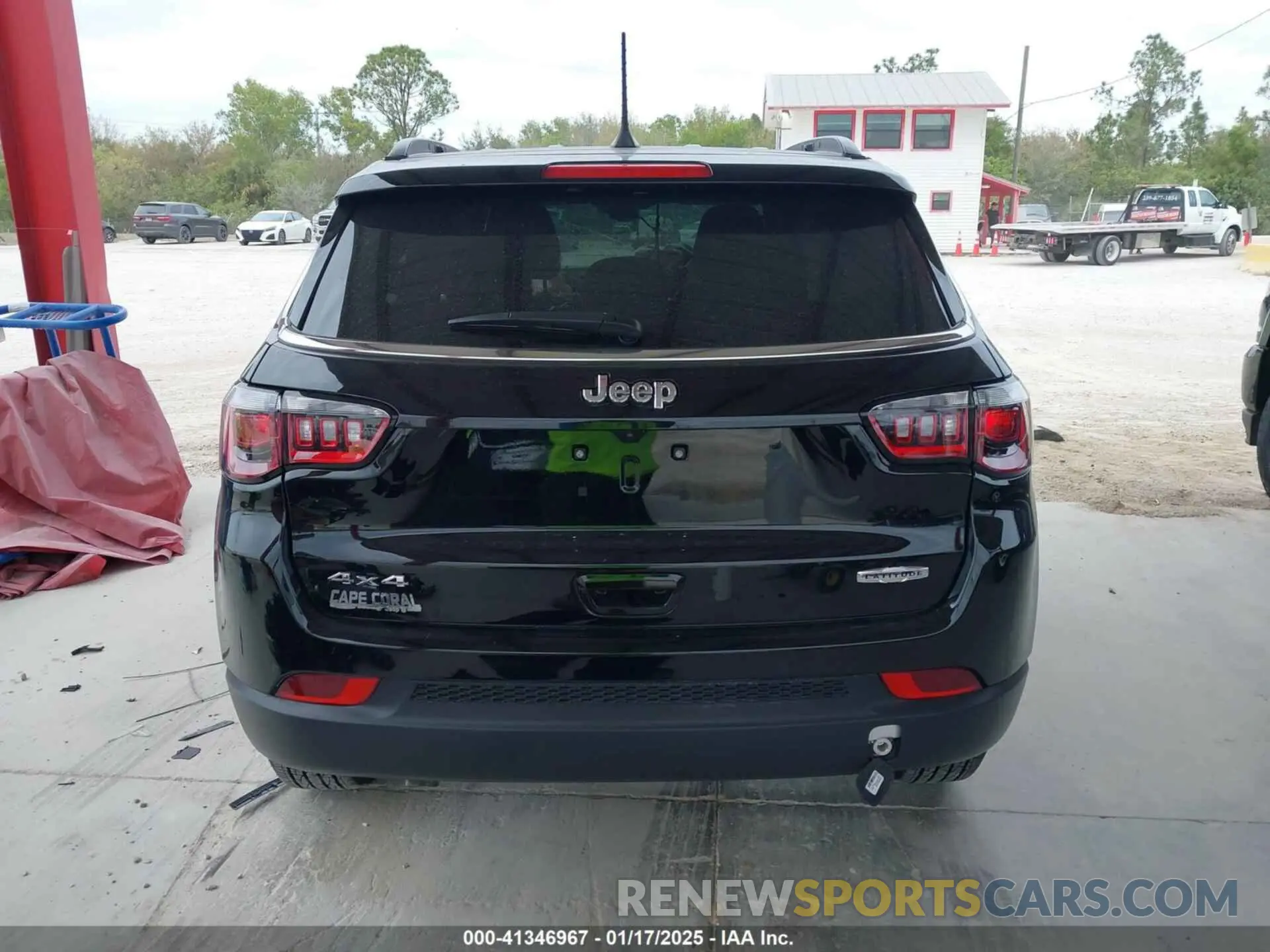 17 Photograph of a damaged car 3C4NJDBN4RT135081 JEEP COMPASS 2024