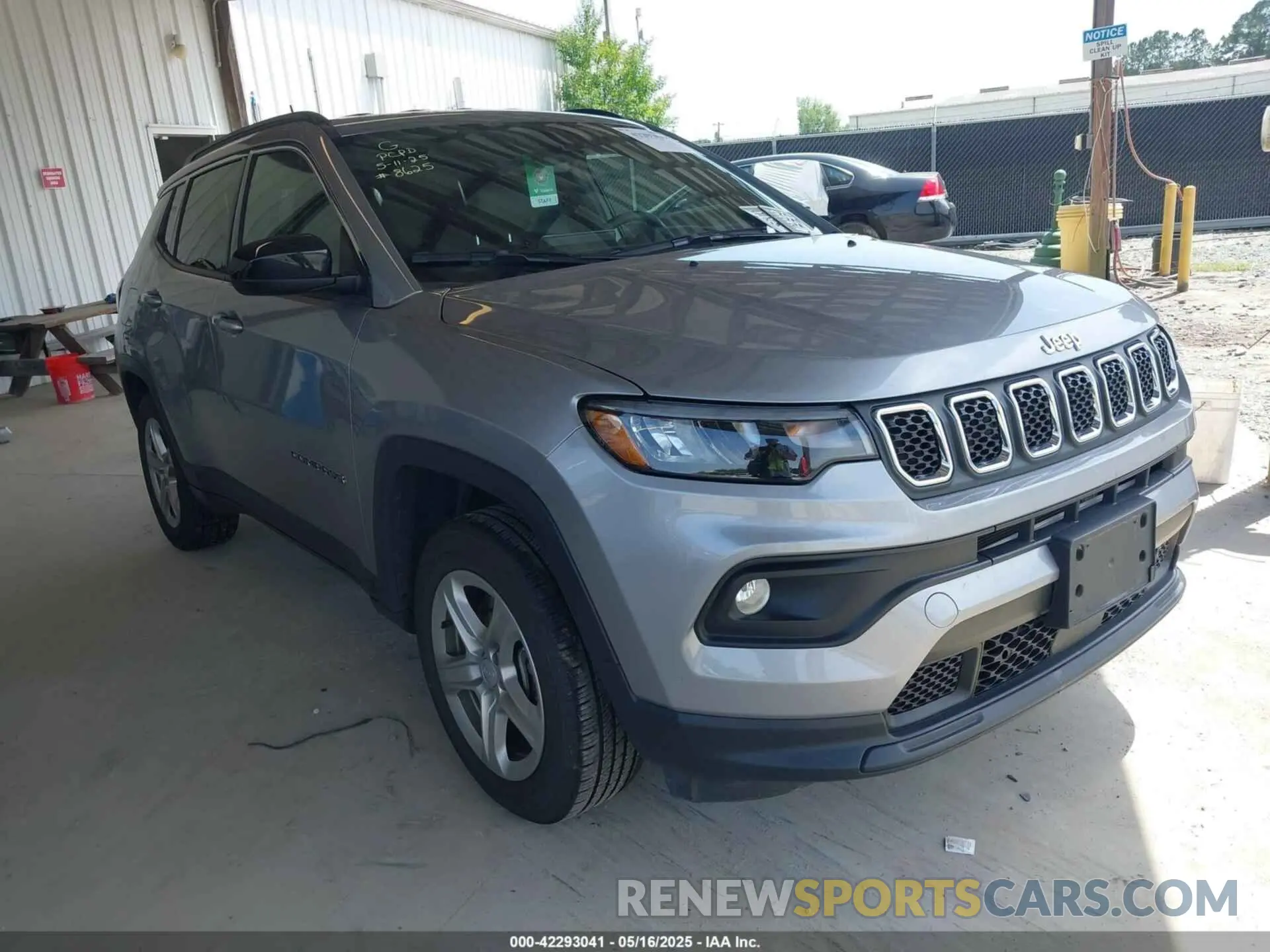 1 Photograph of a damaged car 3C4NJDBN4RT598970 JEEP COMPASS 2024
