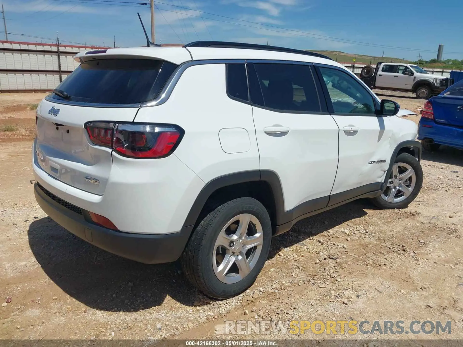 4 Photograph of a damaged car 3C4NJDBN4RT604198 JEEP COMPASS 2024