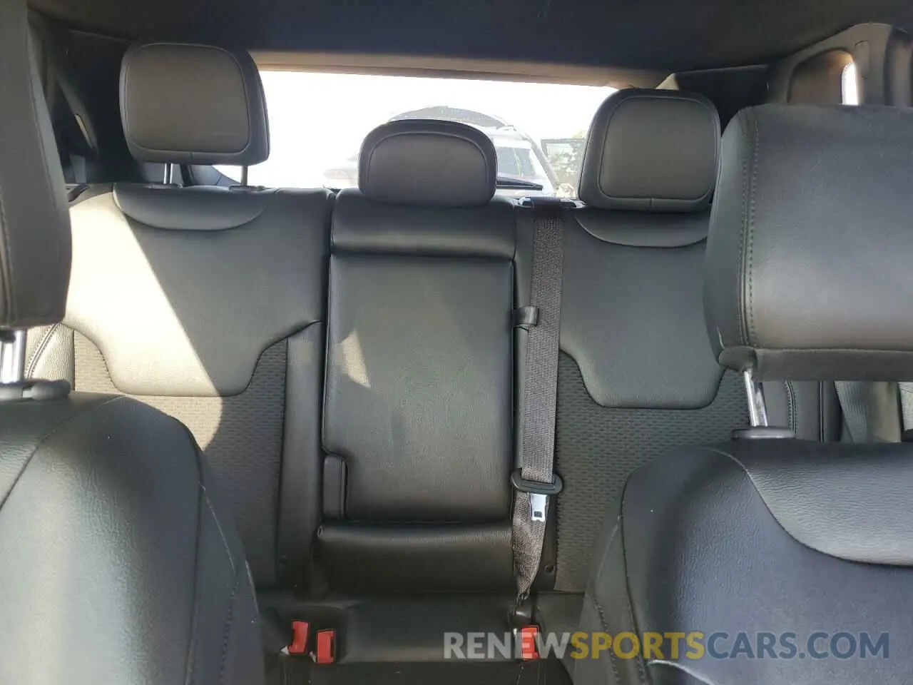 10 Фотография поврежденного автомобиля 3C4NJDBN4RT605092 JEEP COMPASS 2024