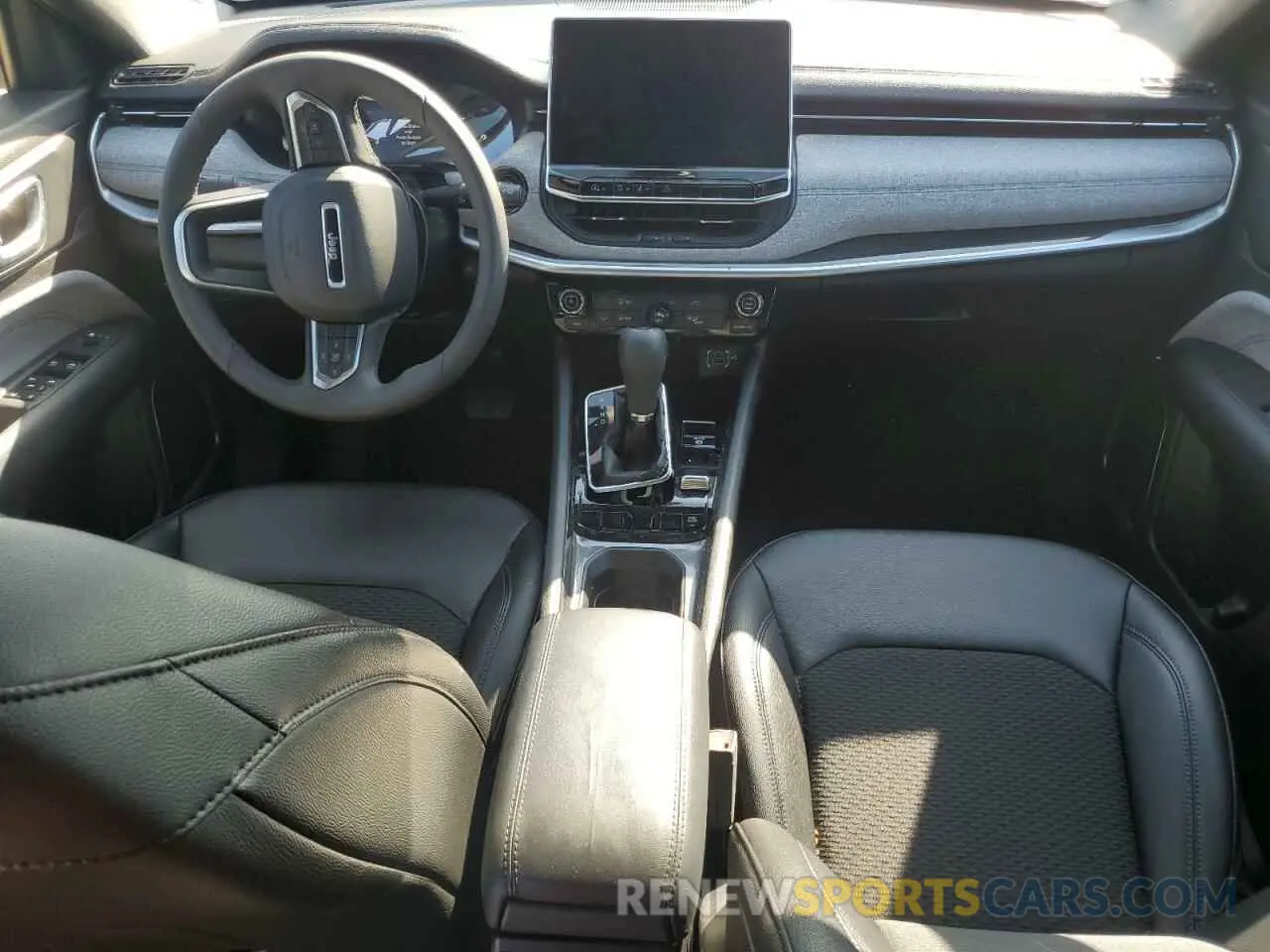 8 Фотография поврежденного автомобиля 3C4NJDBN4RT605092 JEEP COMPASS 2024