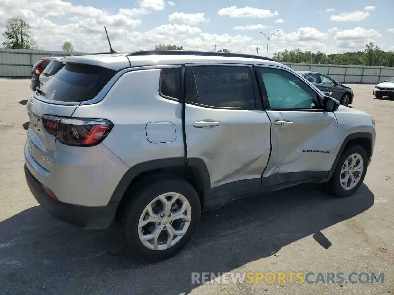 3 Фотография поврежденного автомобиля 3C4NJDBN5RT114739 JEEP COMPASS 2024