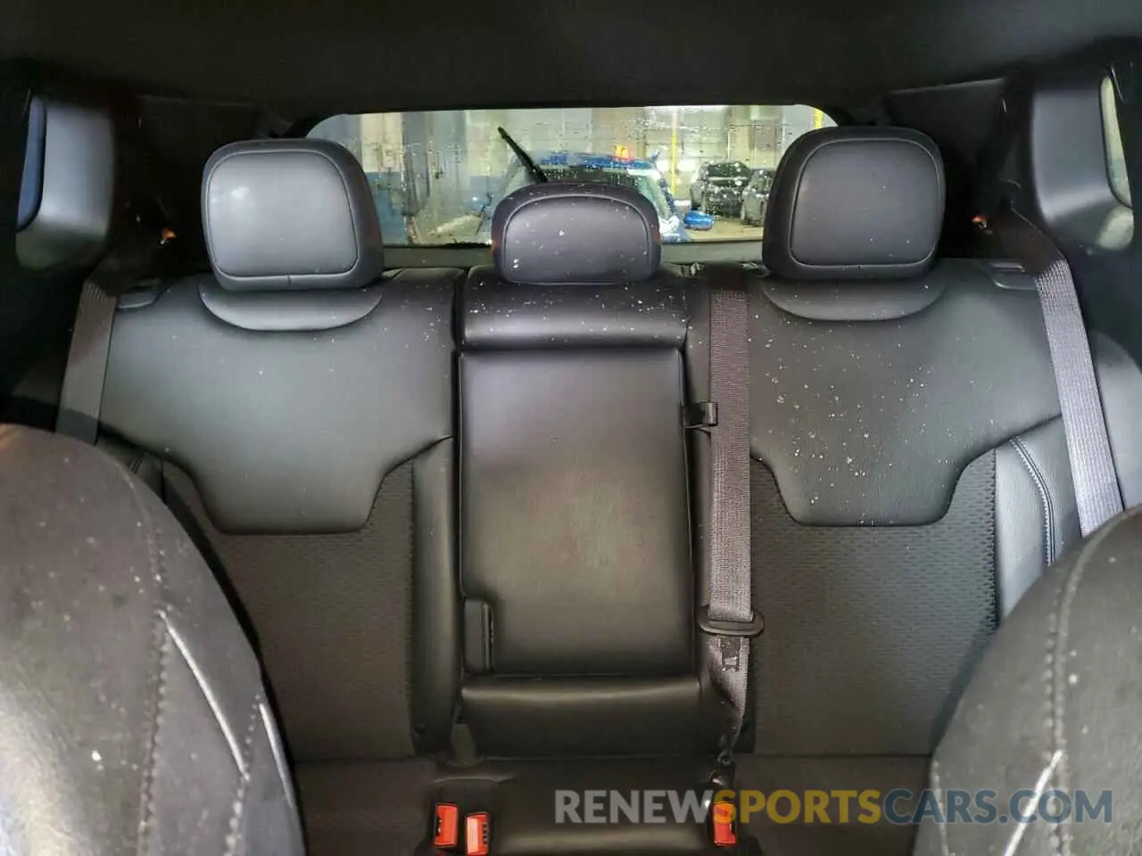 10 Photograph of a damaged car 3C4NJDBN5RT605649 JEEP COMPASS 2024