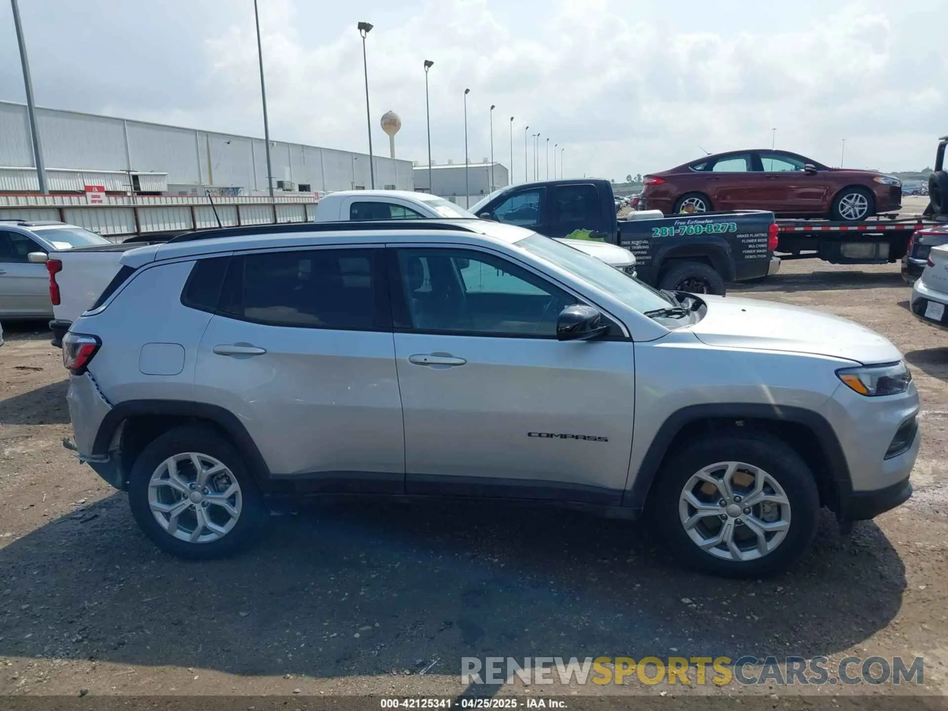13 Photograph of a damaged car 3C4NJDBN6RT119349 JEEP COMPASS 2024