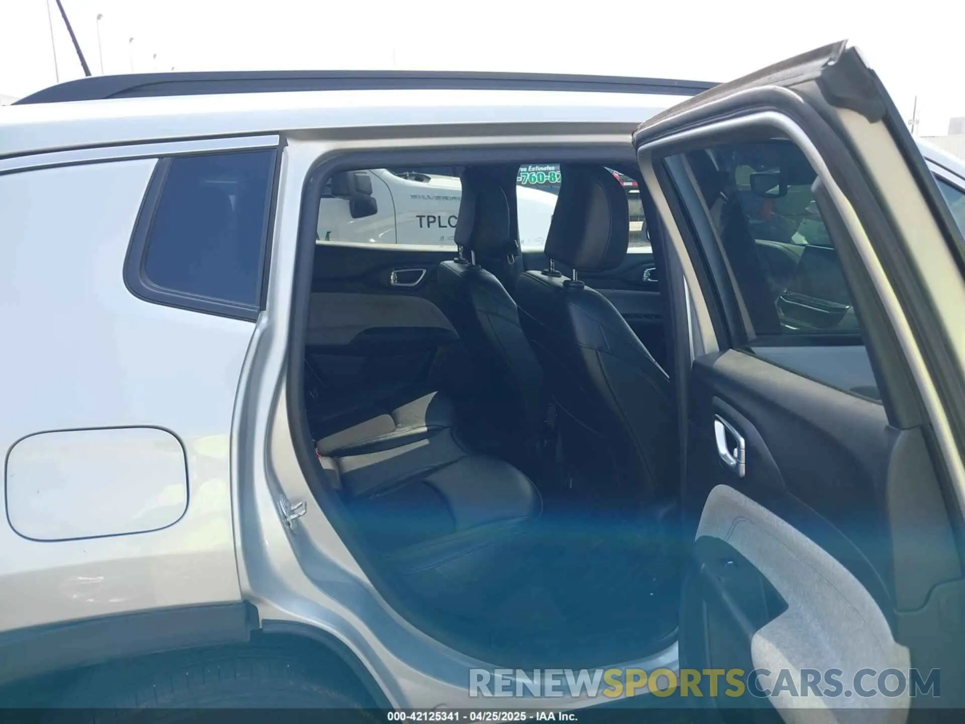 8 Photograph of a damaged car 3C4NJDBN6RT119349 JEEP COMPASS 2024