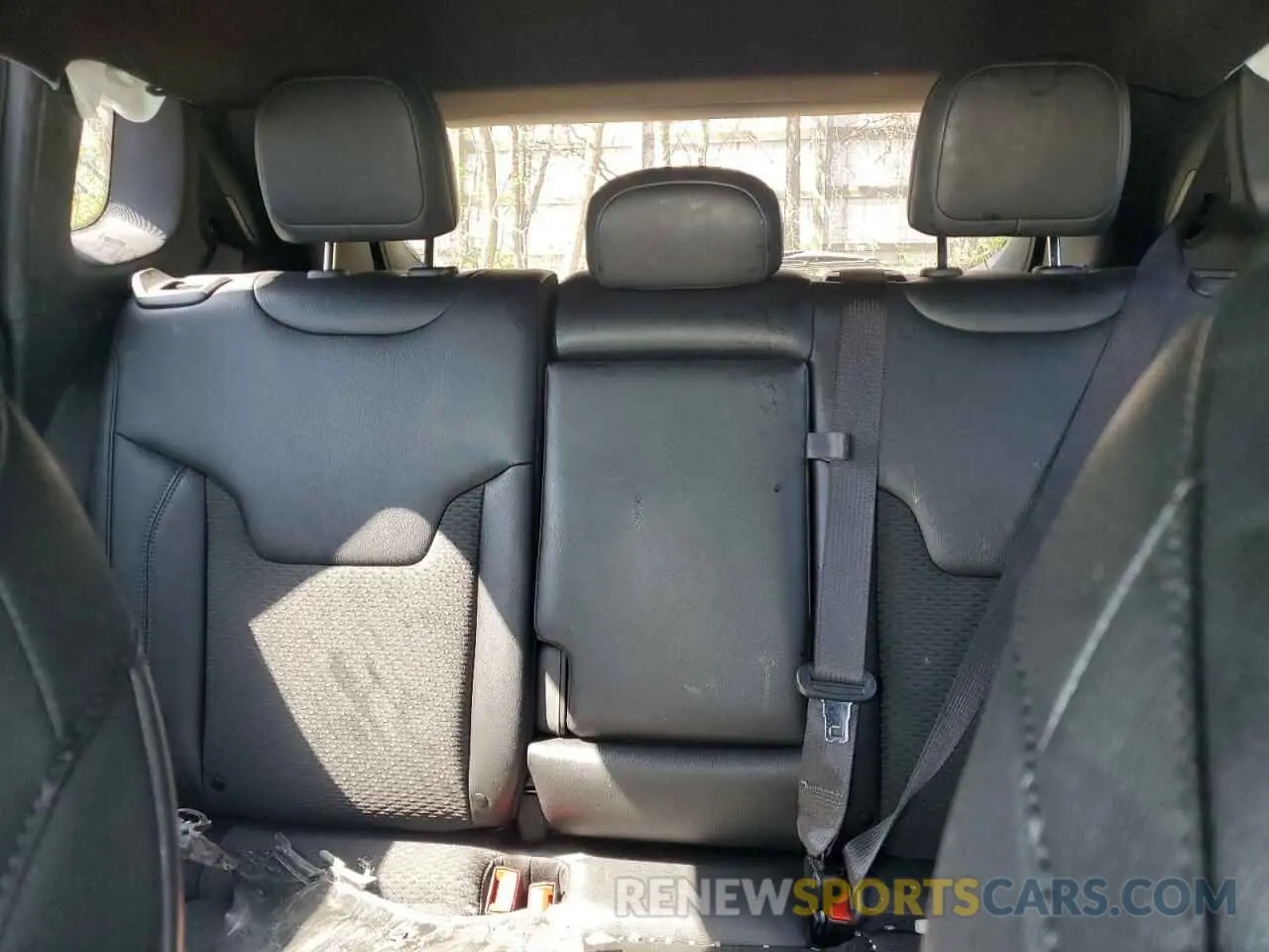 10 Photograph of a damaged car 3C4NJDBN6RT154649 JEEP COMPASS 2024