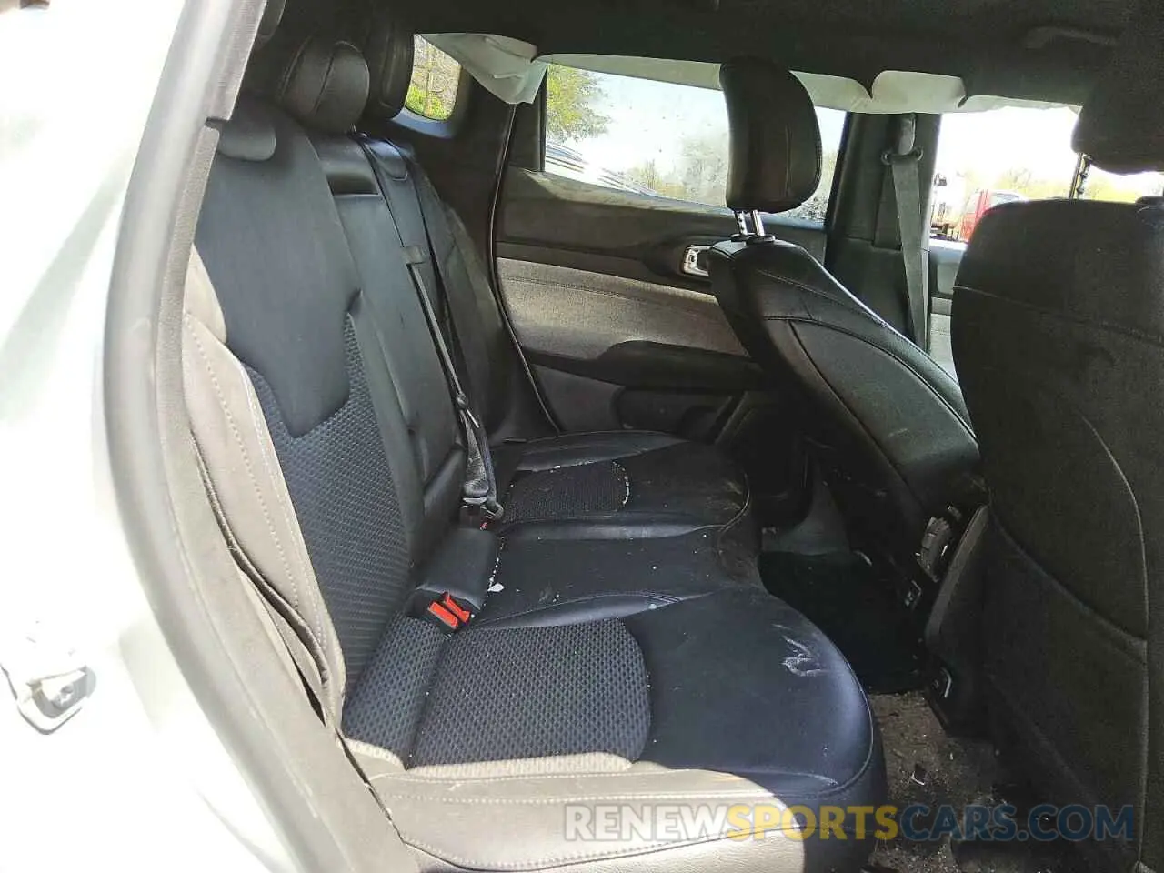 11 Photograph of a damaged car 3C4NJDBN6RT154649 JEEP COMPASS 2024