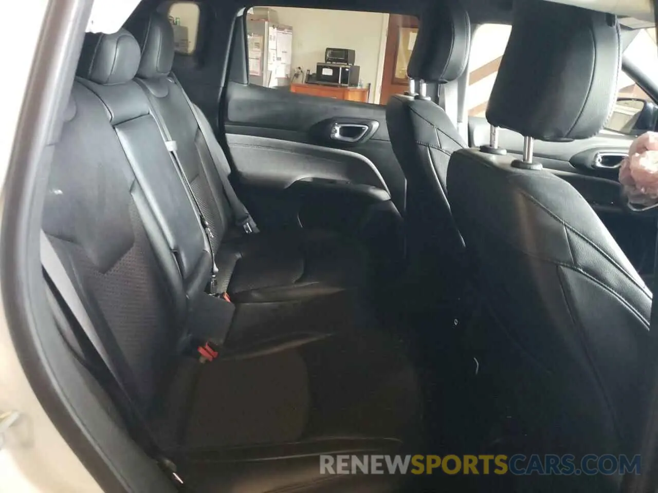 11 Фотография поврежденного автомобиля 3C4NJDBN7RT595853 JEEP COMPASS 2024