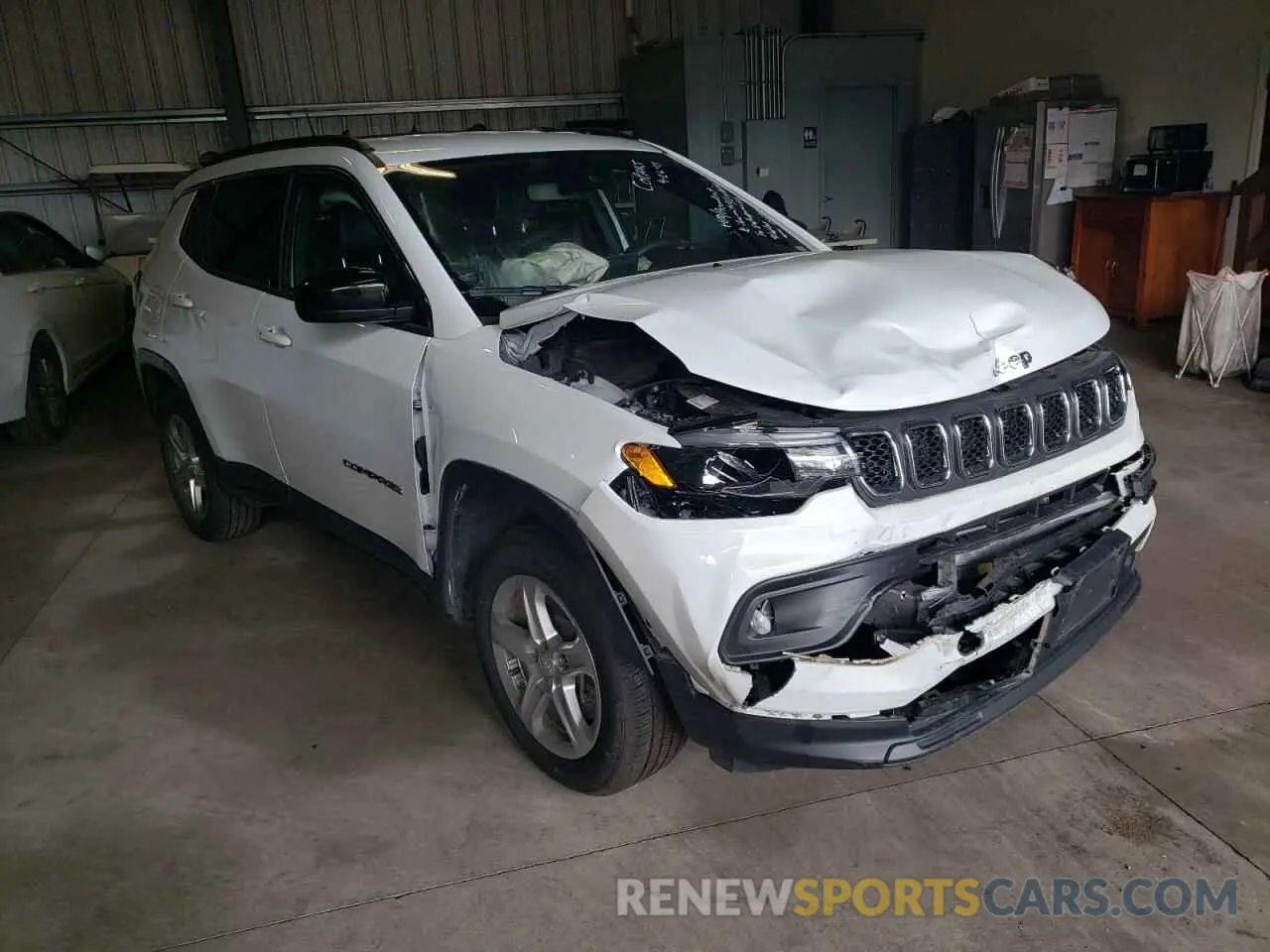 4 Фотография поврежденного автомобиля 3C4NJDBN7RT595853 JEEP COMPASS 2024