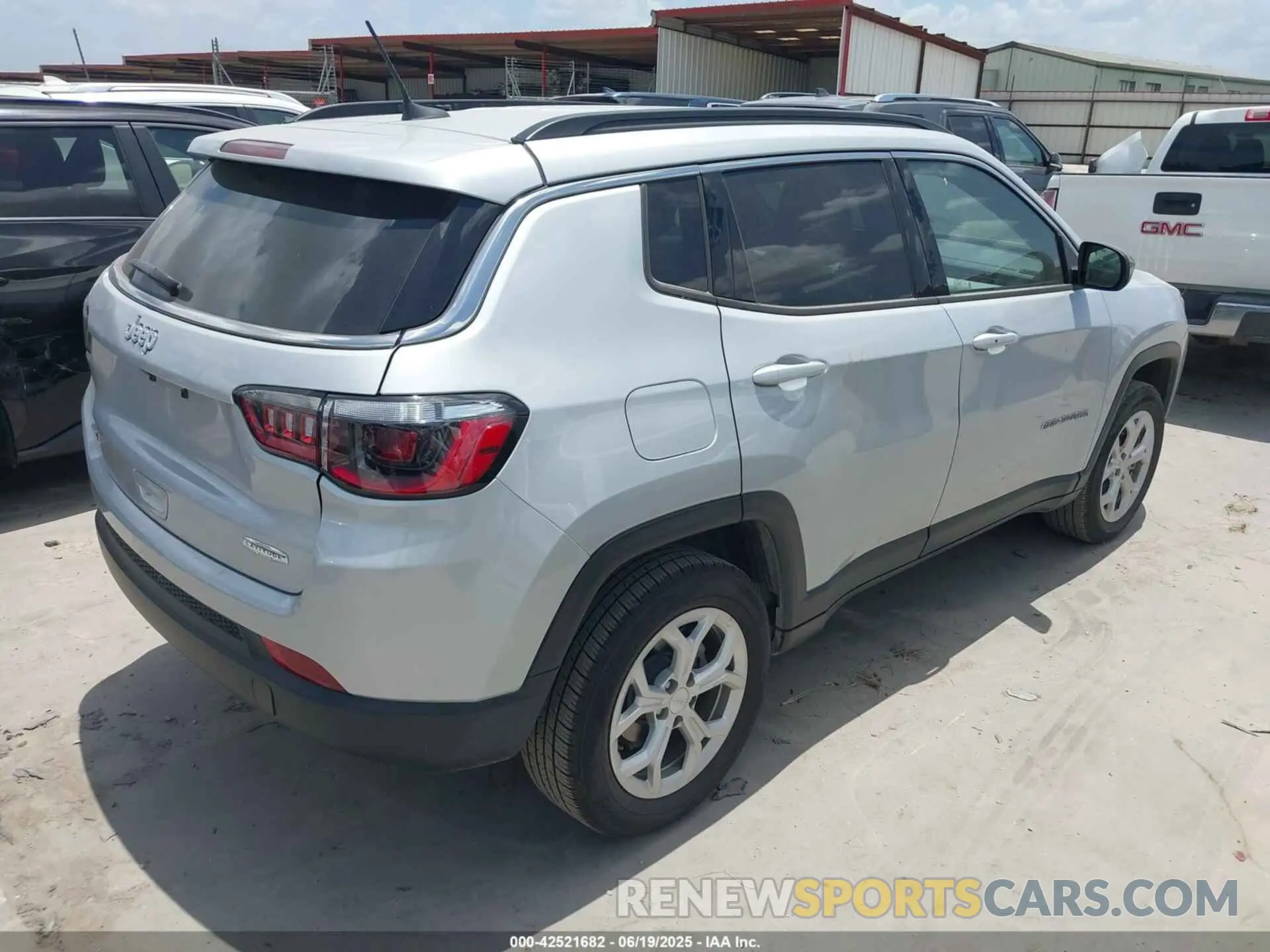4 Фотография поврежденного автомобиля 3C4NJDBN8RT107008 JEEP COMPASS 2024