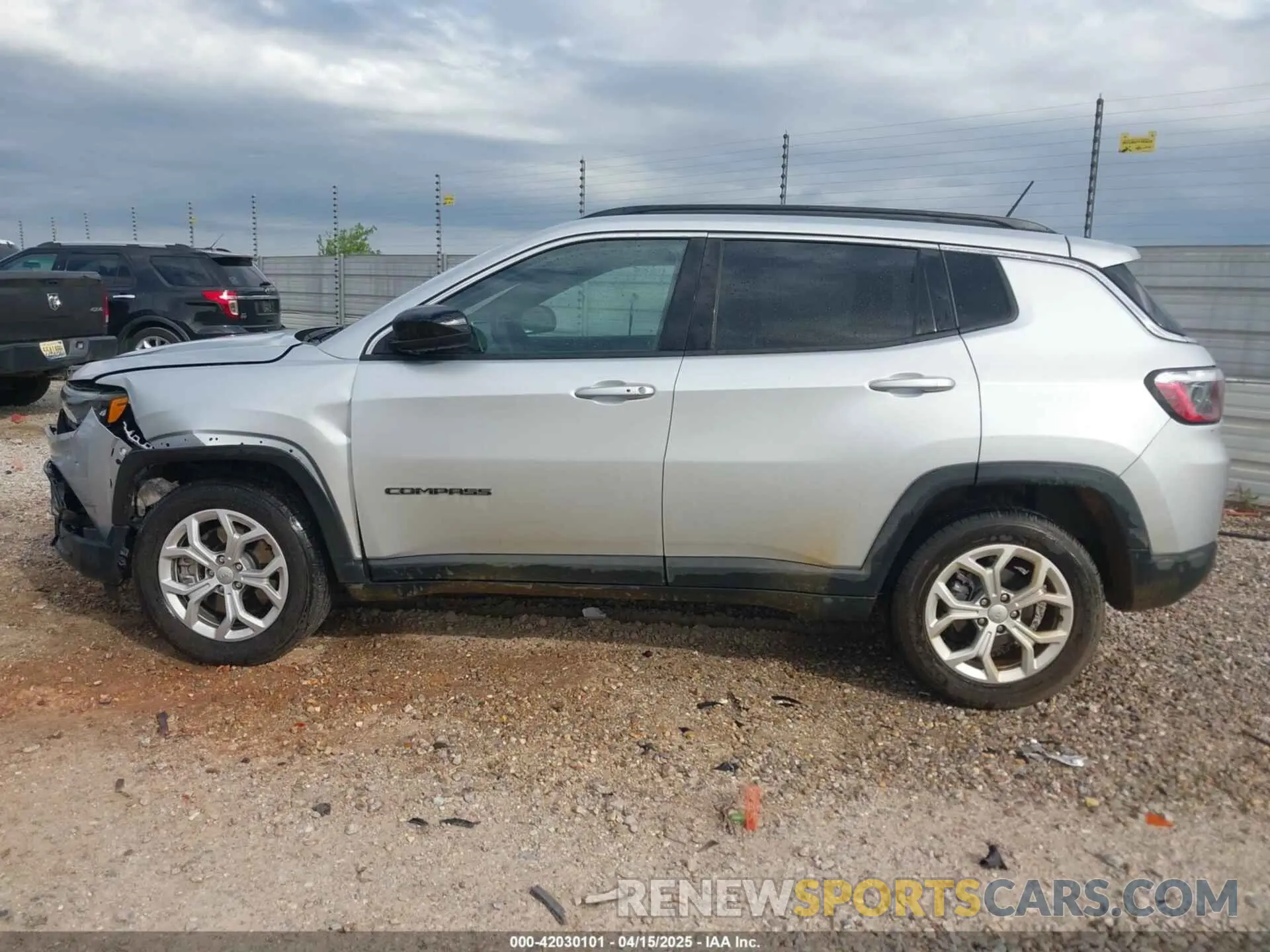 14 Photograph of a damaged car 3C4NJDBN9RT118616 JEEP COMPASS 2024