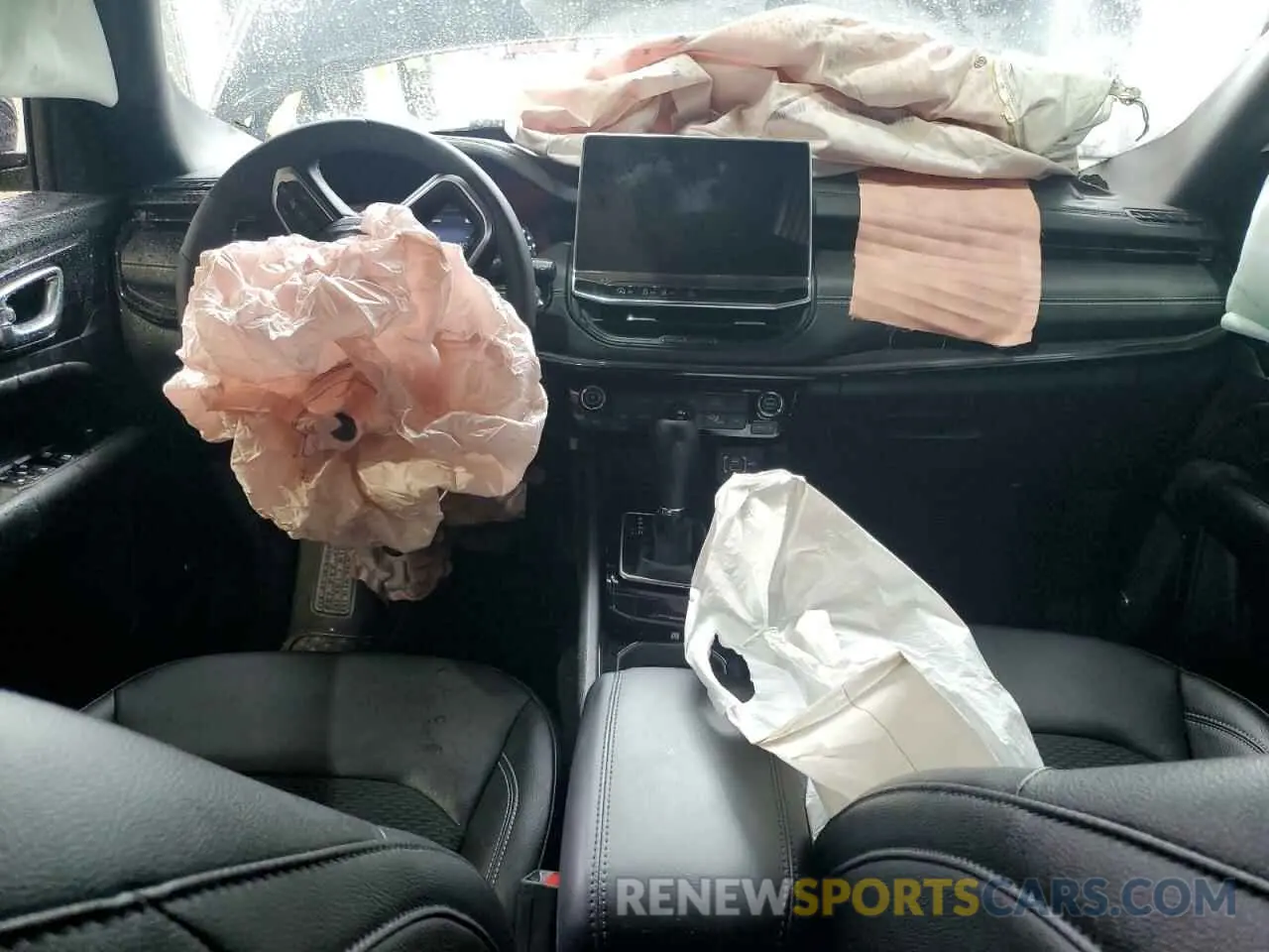 8 Photograph of a damaged car 3C4NJDBN9RT127025 JEEP COMPASS 2024