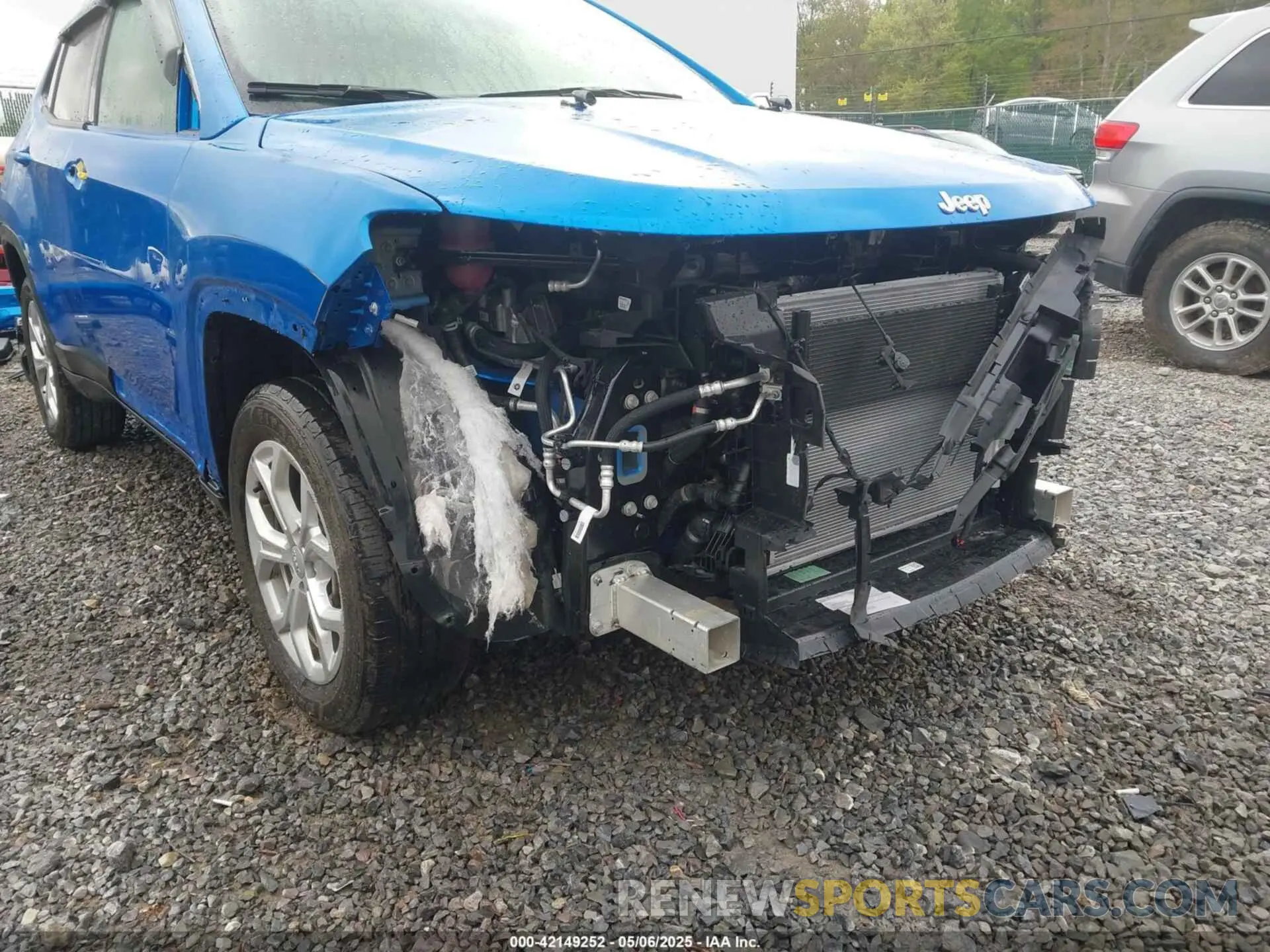 6 Photograph of a damaged car 3C4NJDBN9RT132368 JEEP COMPASS 2024