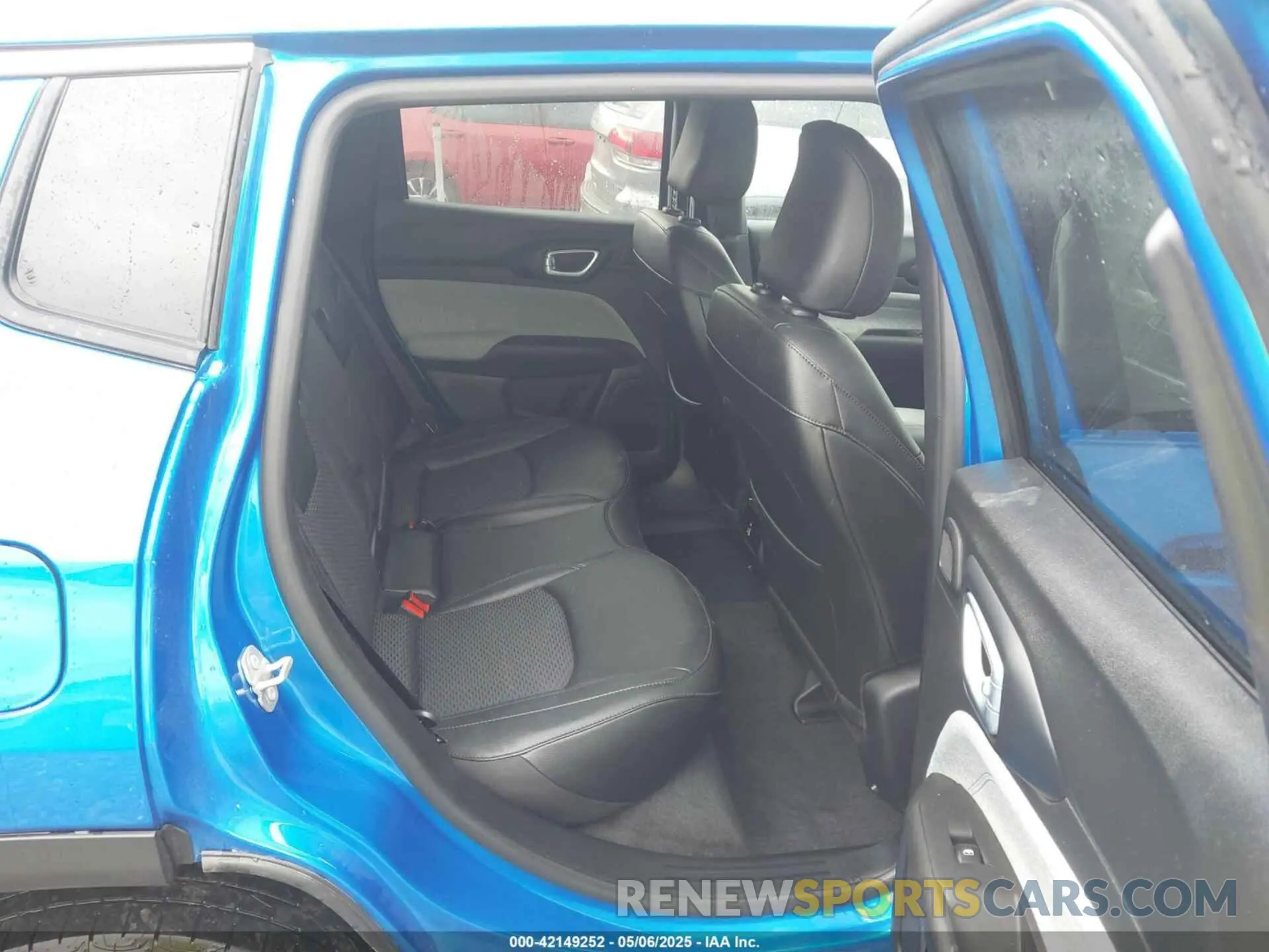 8 Photograph of a damaged car 3C4NJDBN9RT132368 JEEP COMPASS 2024