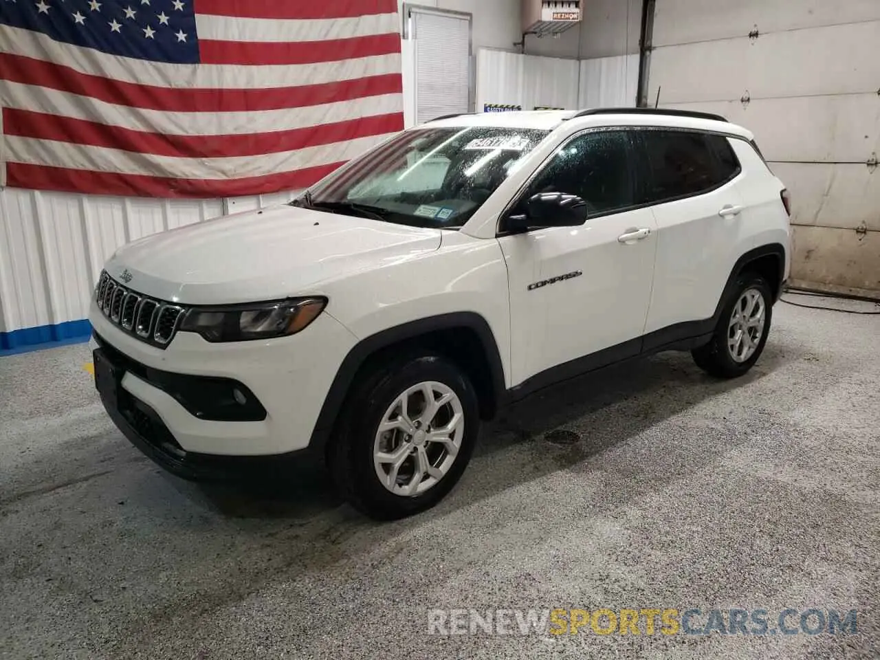 1 Photograph of a damaged car 3C4NJDBNXRT117216 JEEP COMPASS 2024