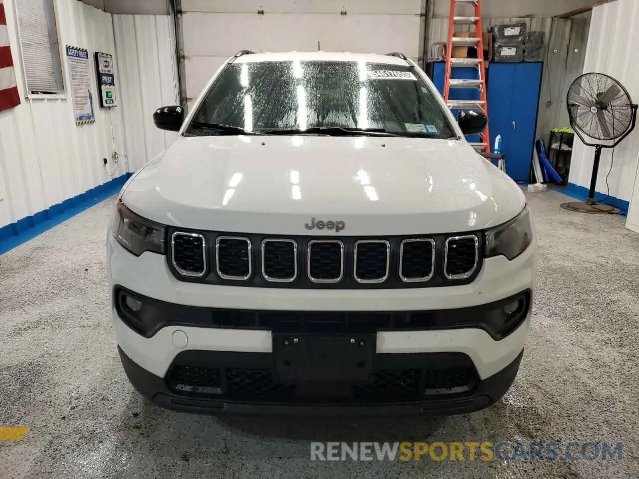 5 Photograph of a damaged car 3C4NJDBNXRT117216 JEEP COMPASS 2024