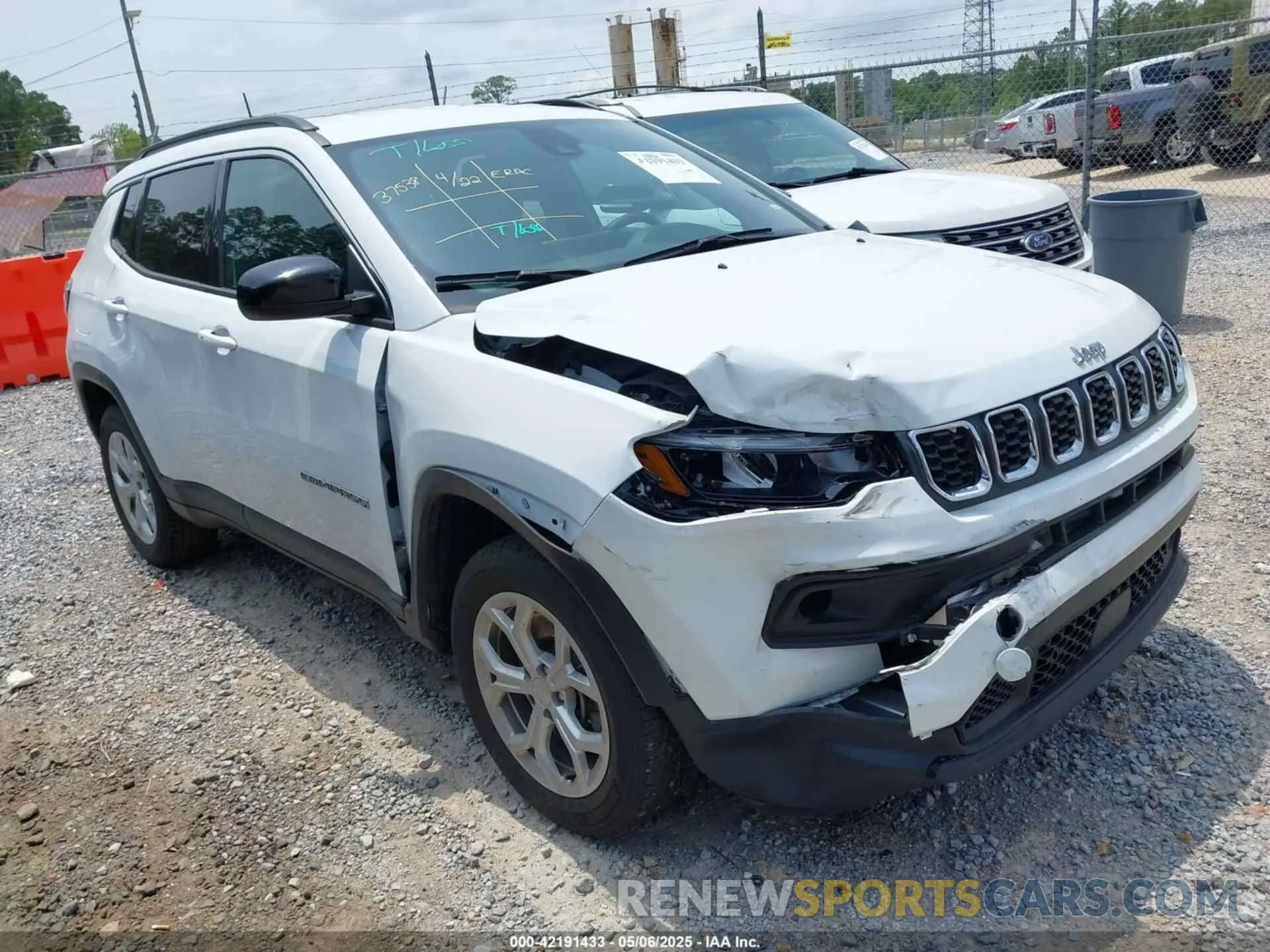 1 Фотография поврежденного автомобиля 3C4NJDBNXRT119192 JEEP COMPASS 2024