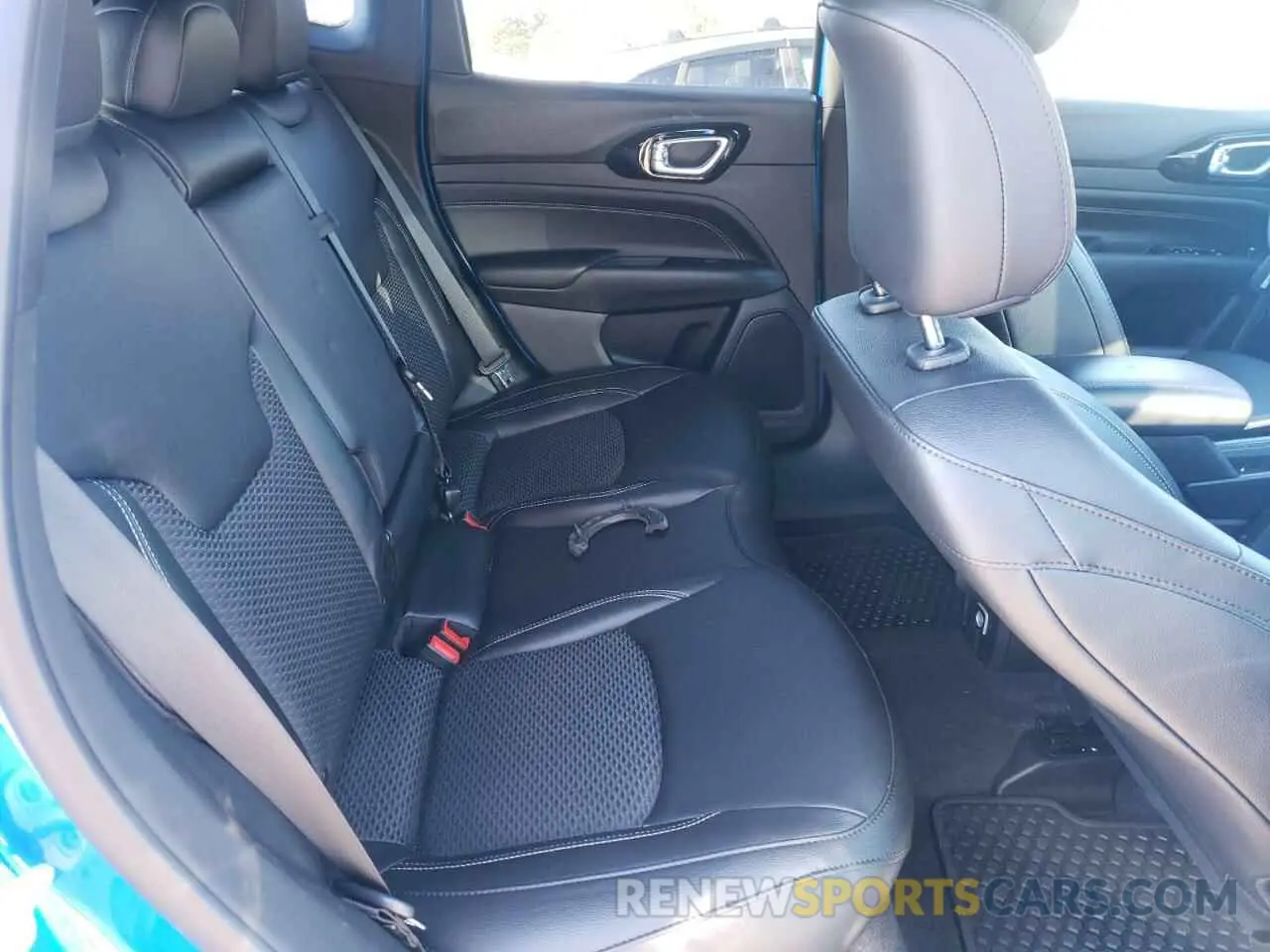 11 Фотография поврежденного автомобиля 3C4NJDBNXRT119791 JEEP COMPASS 2024