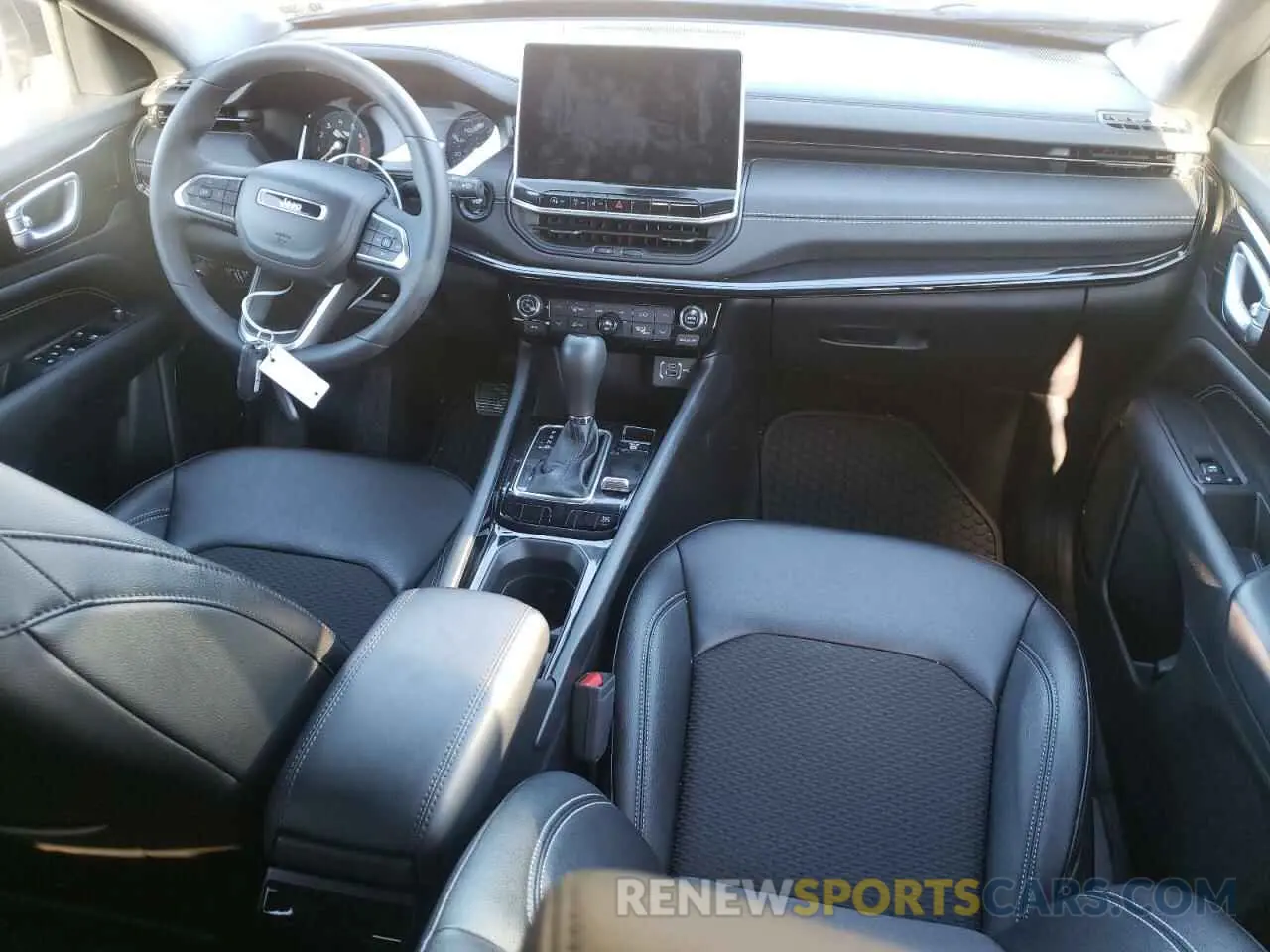 8 Фотография поврежденного автомобиля 3C4NJDBNXRT119791 JEEP COMPASS 2024