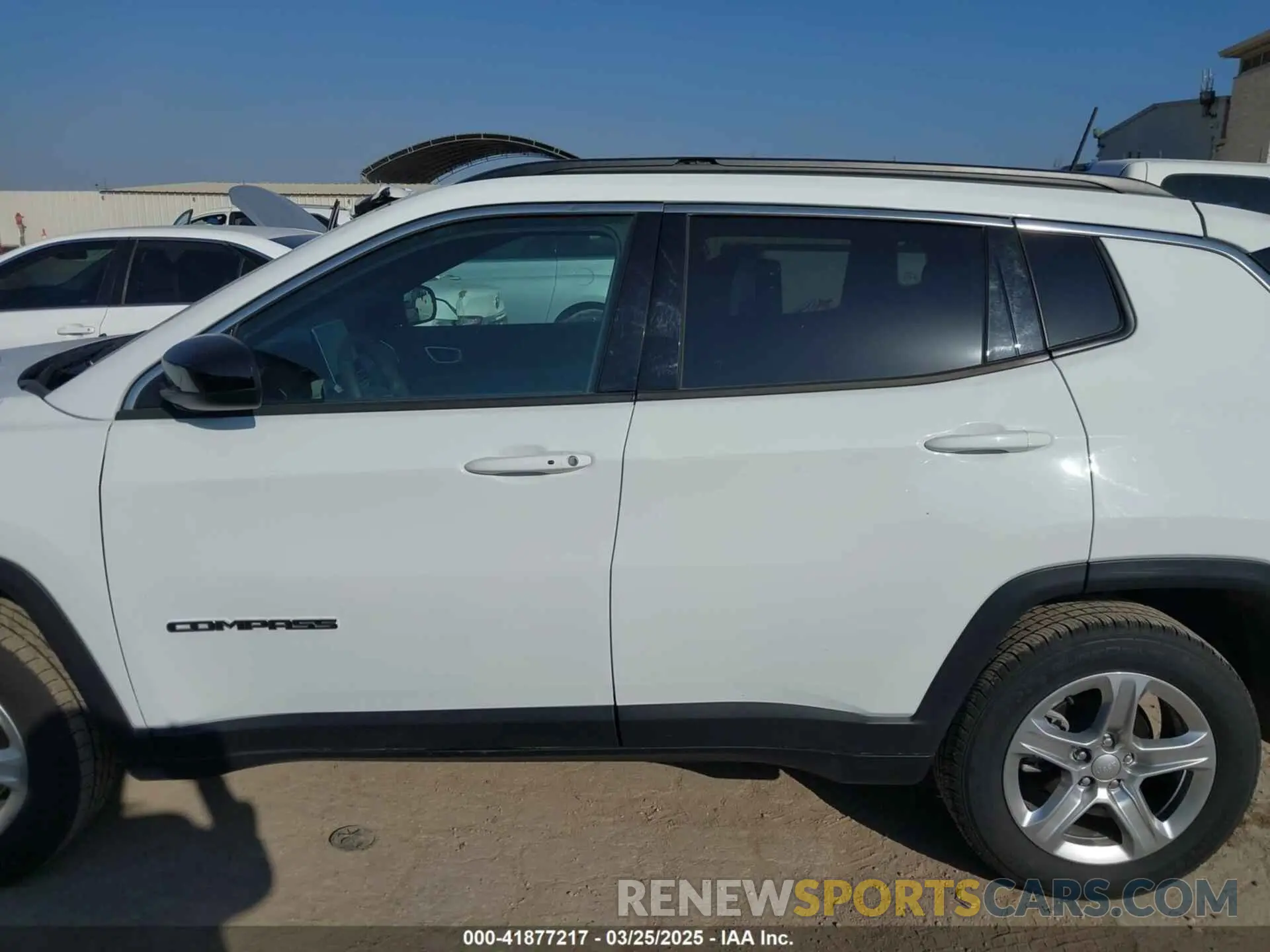 14 Photograph of a damaged car 3C4NJDBNXRT595443 JEEP COMPASS 2024