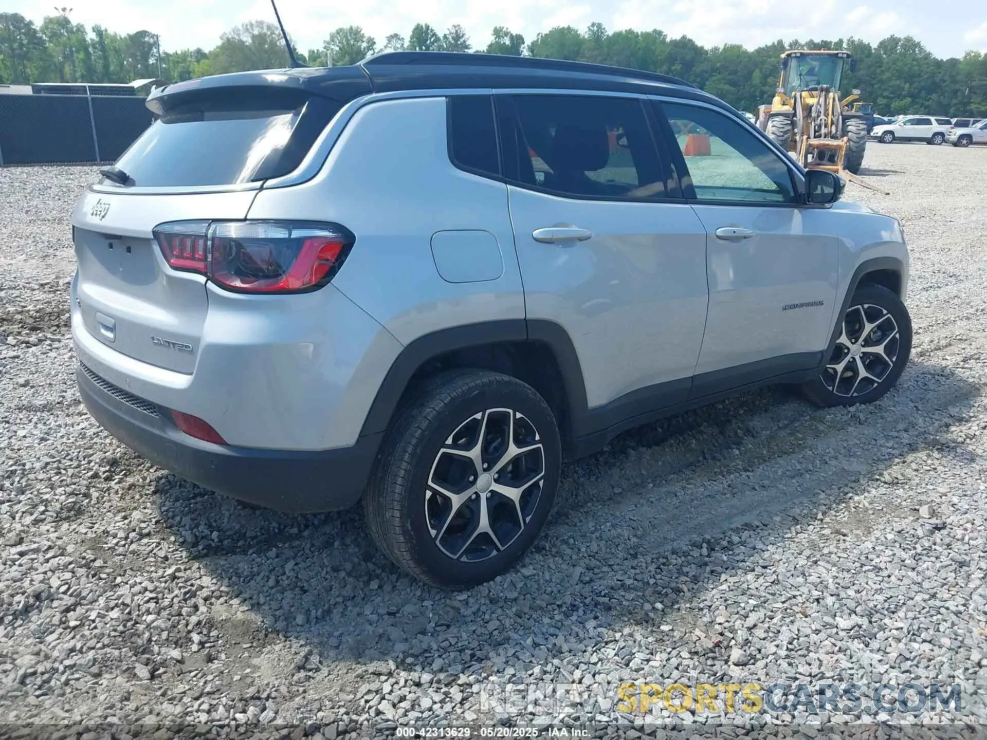 4 Photograph of a damaged car 3C4NJDCN0RT125579 JEEP COMPASS 2024