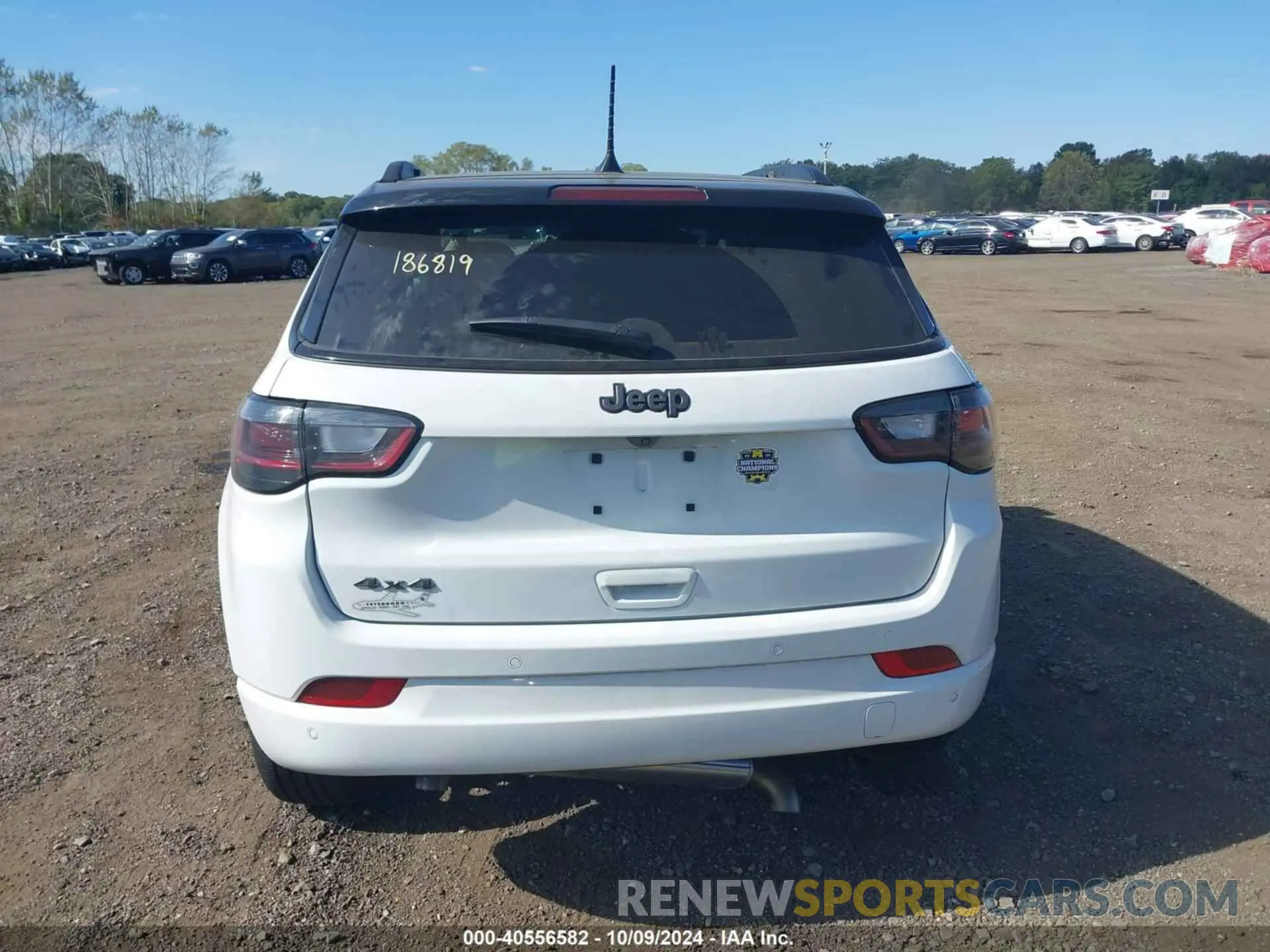 15 Photograph of a damaged car 3C4NJDCN0RT583459 JEEP COMPASS 2024