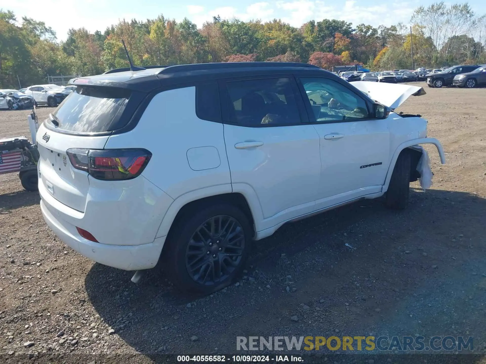 4 Photograph of a damaged car 3C4NJDCN0RT583459 JEEP COMPASS 2024