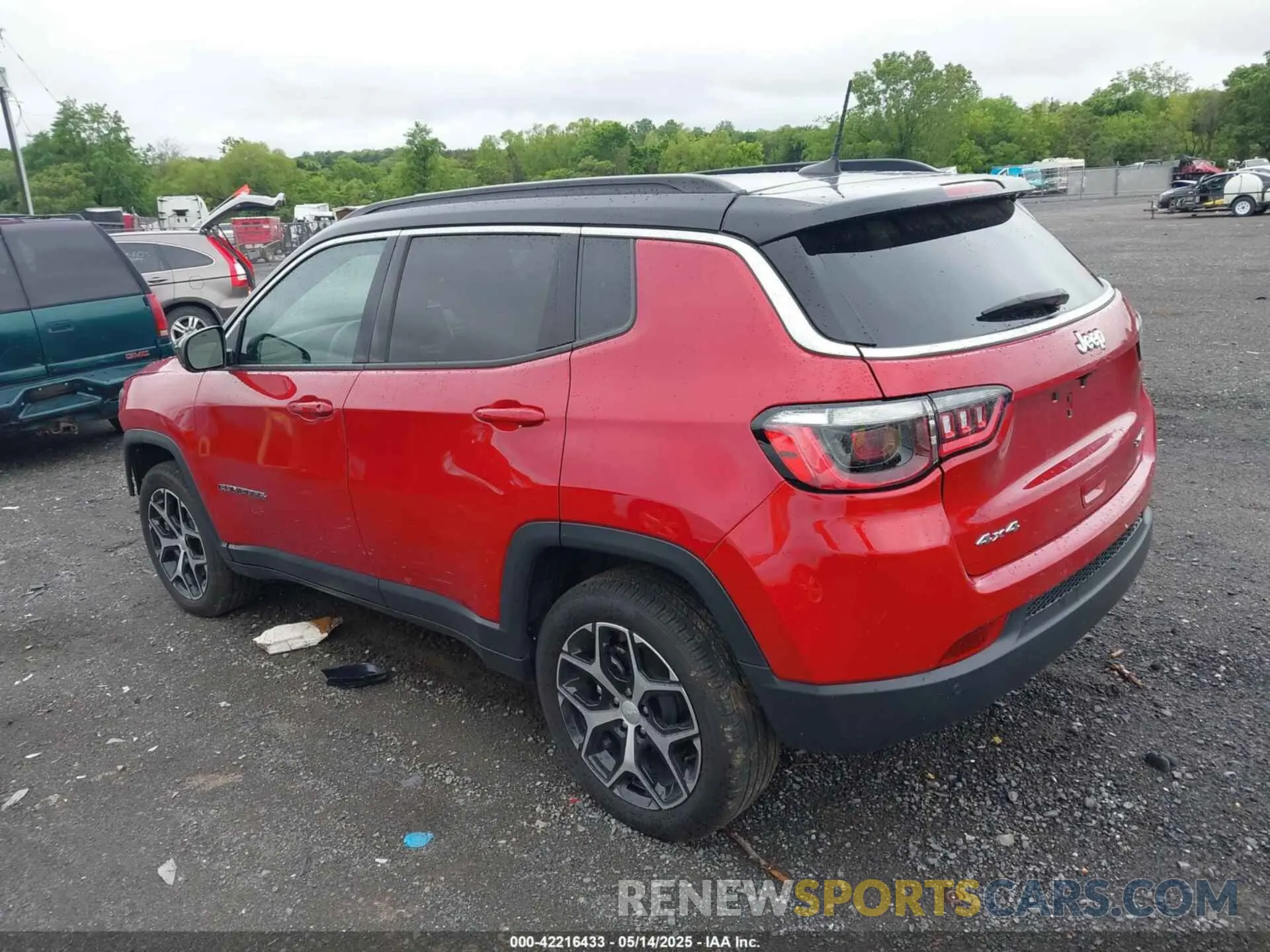 3 Photograph of a damaged car 3C4NJDCN1RT140091 JEEP COMPASS 2024