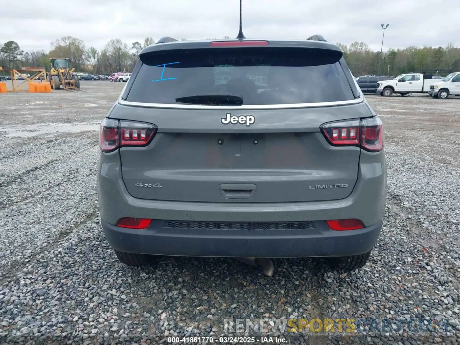 17 Photograph of a damaged car 3C4NJDCN1RT610278 JEEP COMPASS 2024