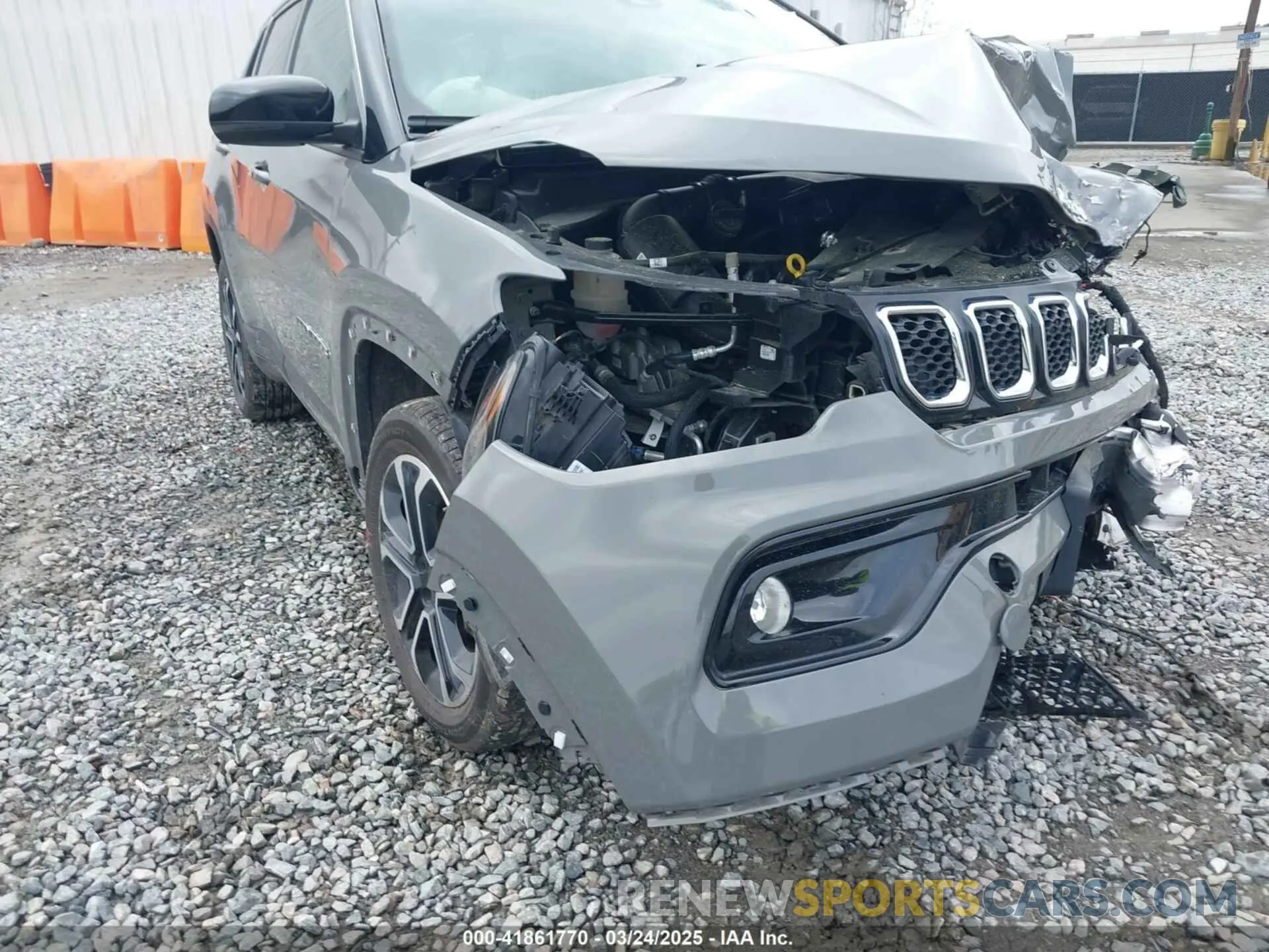18 Photograph of a damaged car 3C4NJDCN1RT610278 JEEP COMPASS 2024