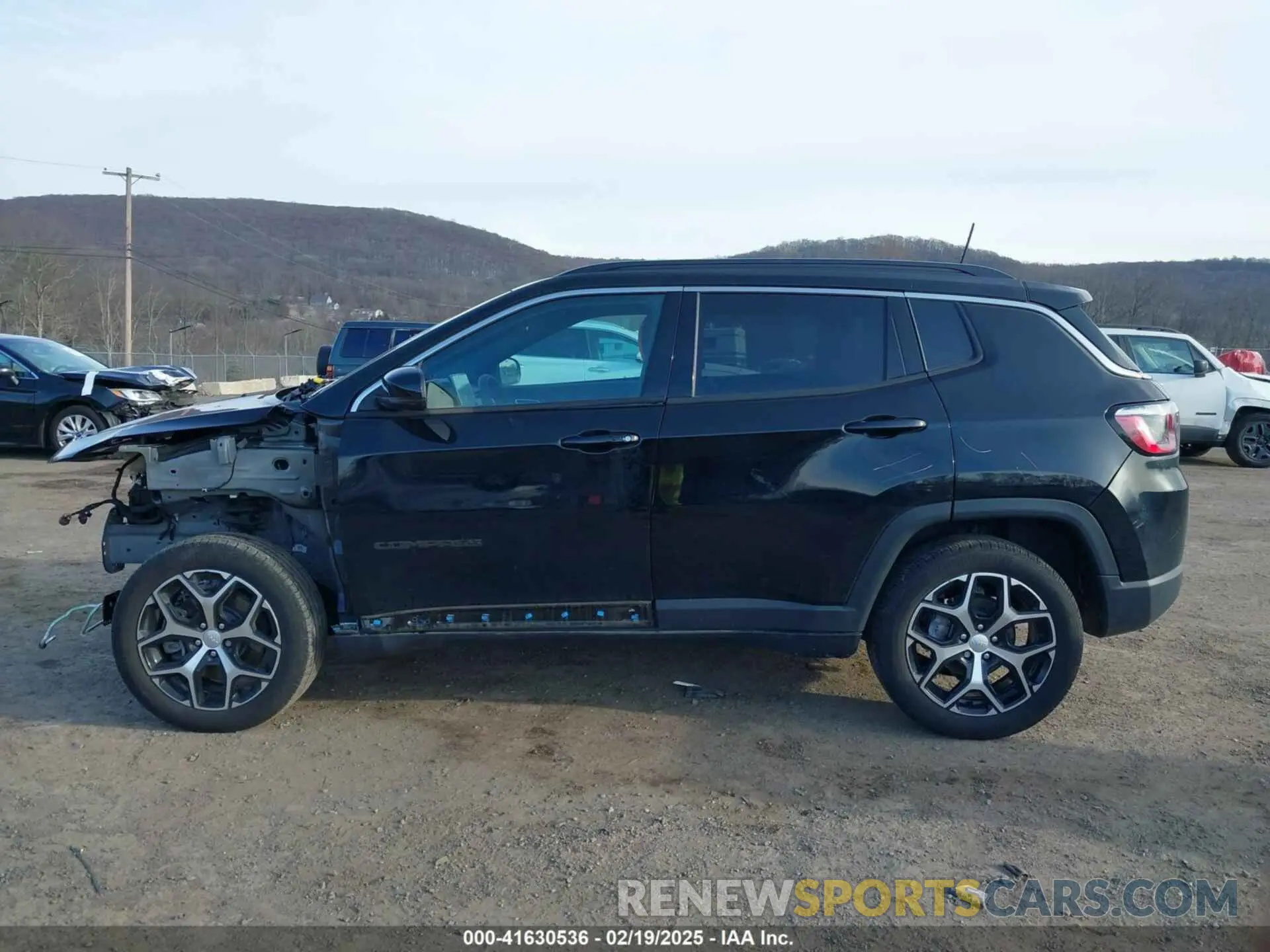 14 Photograph of a damaged car 3C4NJDCN4RT141722 JEEP COMPASS 2024