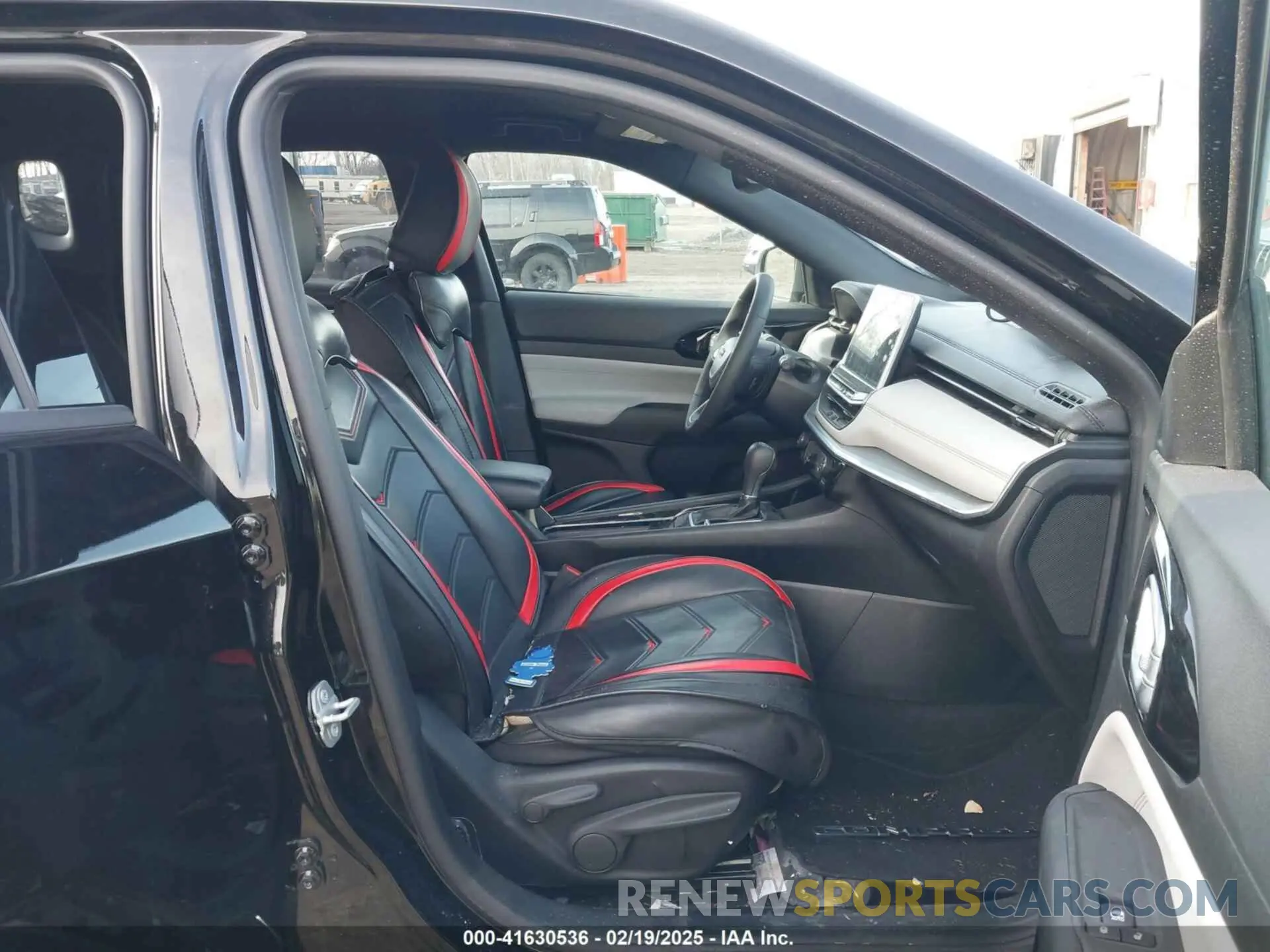 5 Photograph of a damaged car 3C4NJDCN4RT141722 JEEP COMPASS 2024