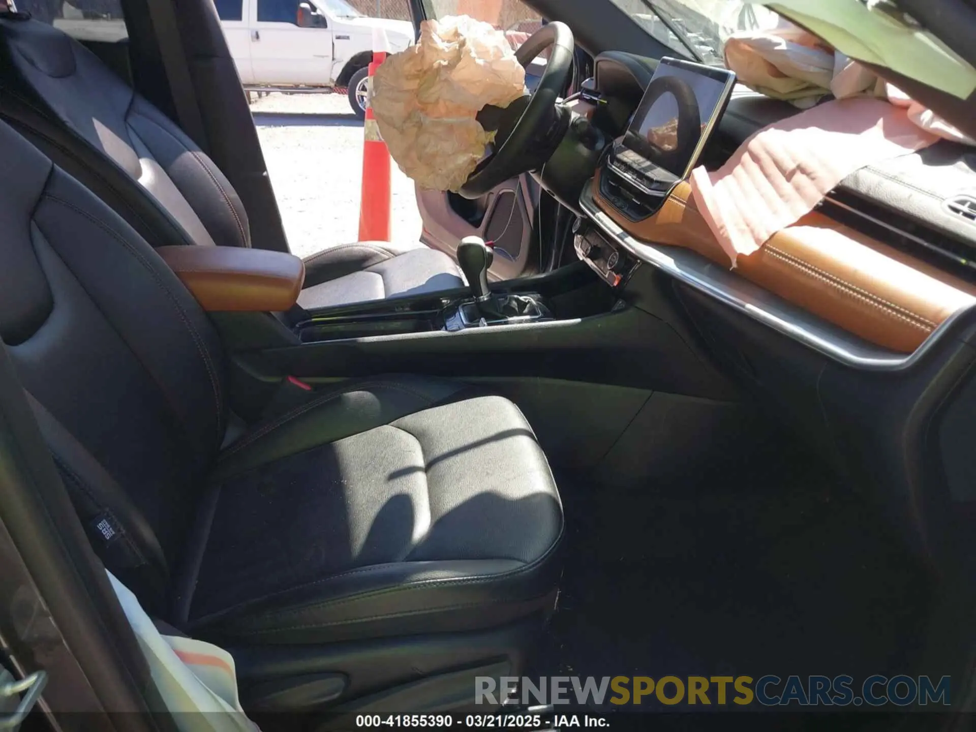 5 Photograph of a damaged car 3C4NJDCN5RT135007 JEEP COMPASS 2024