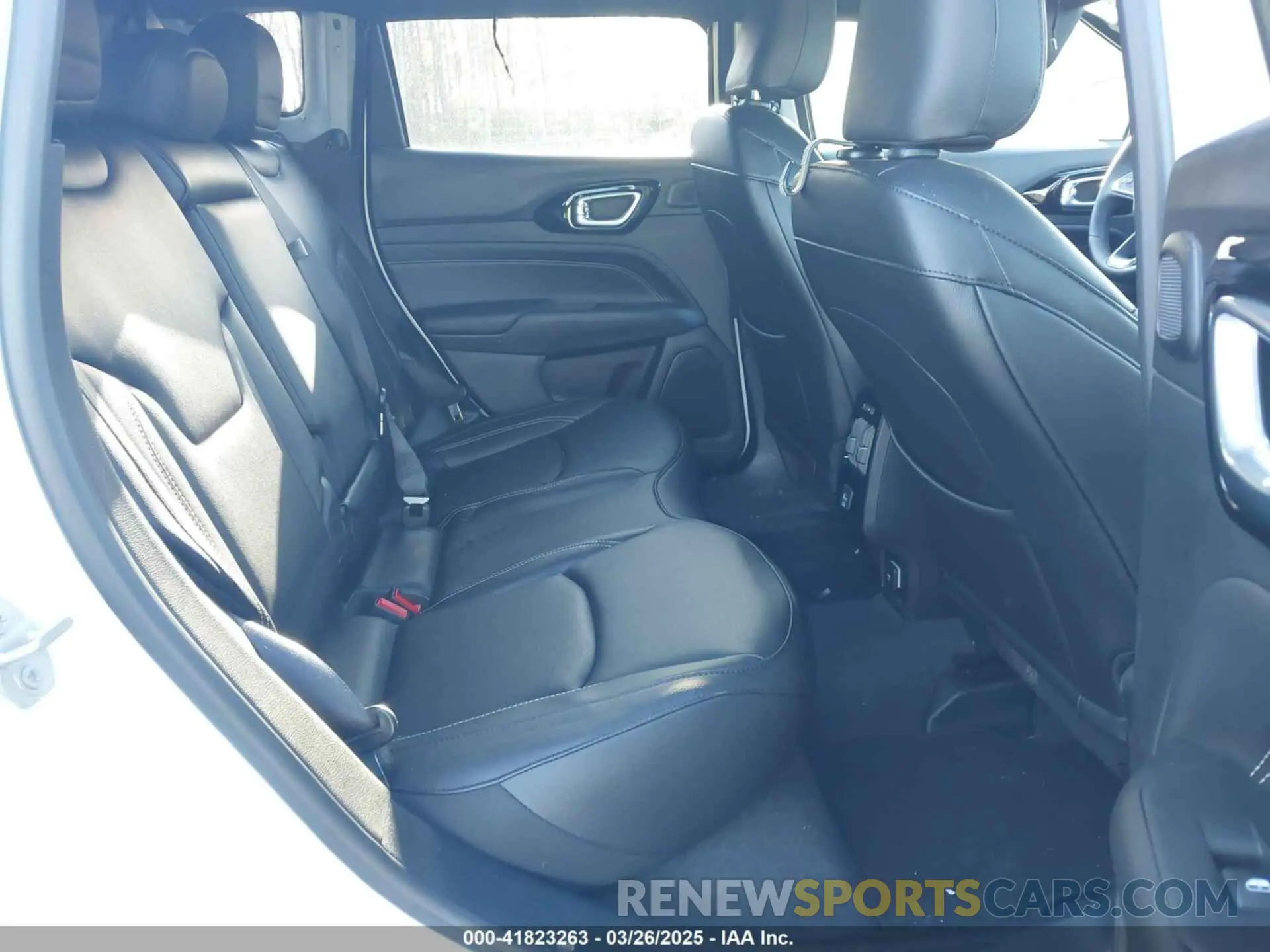 8 Фотография поврежденного автомобиля 3C4NJDCN5RT171859 JEEP COMPASS 2024
