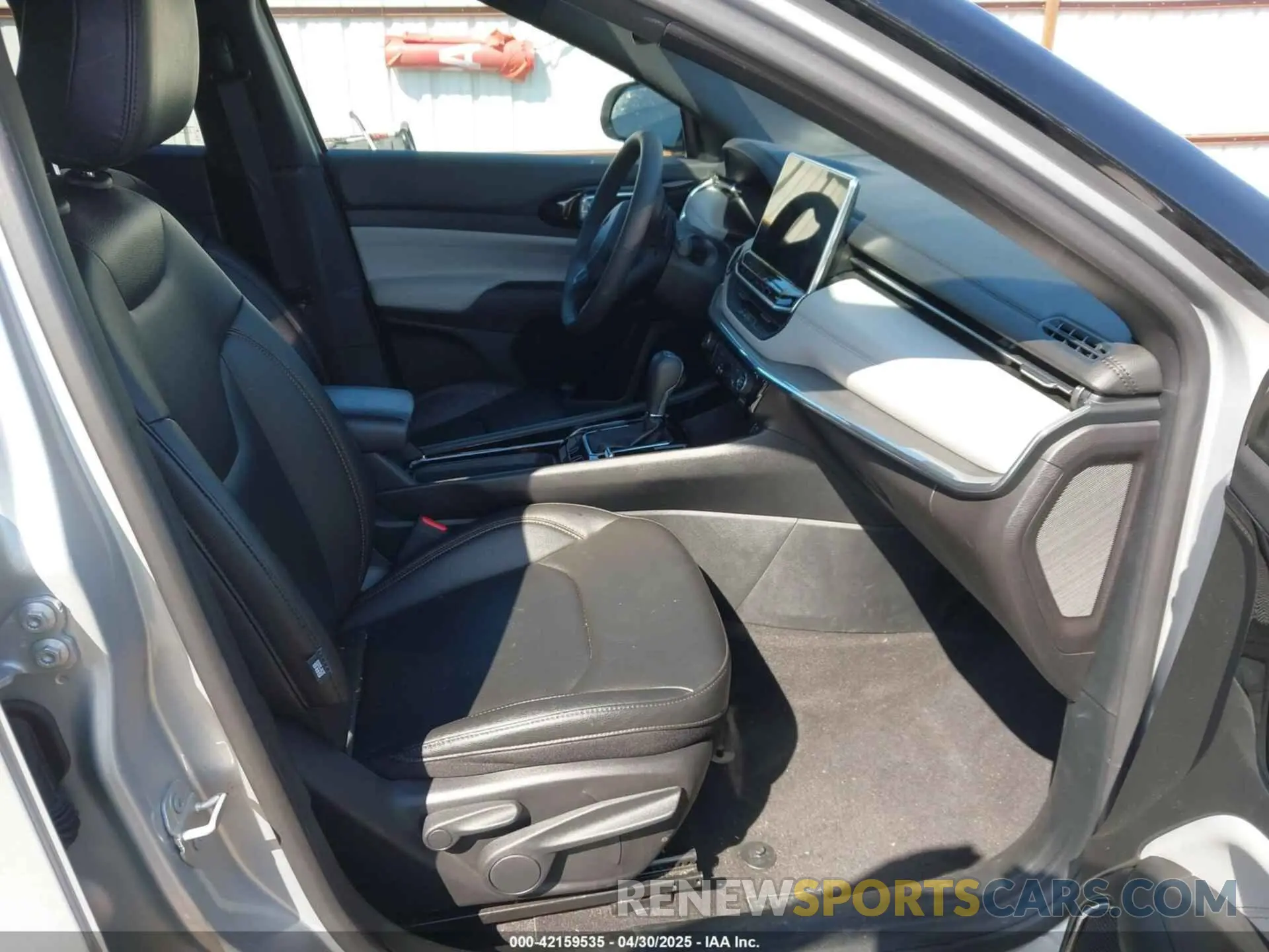 5 Photograph of a damaged car 3C4NJDCN6RT125537 JEEP COMPASS 2024