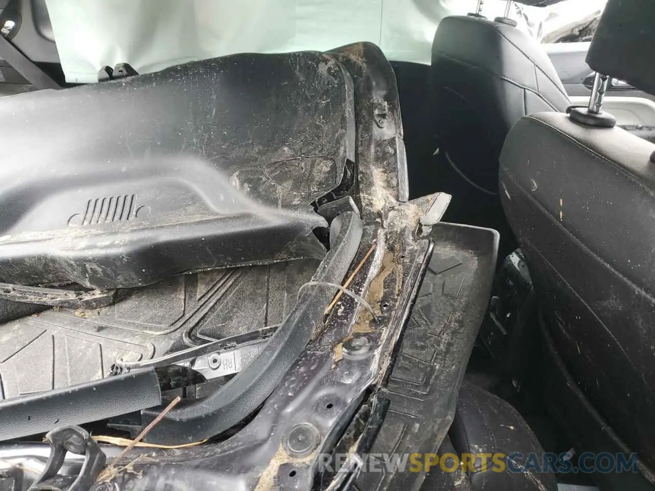 11 Photograph of a damaged car 3C4NJDCN6RT126039 JEEP COMPASS 2024