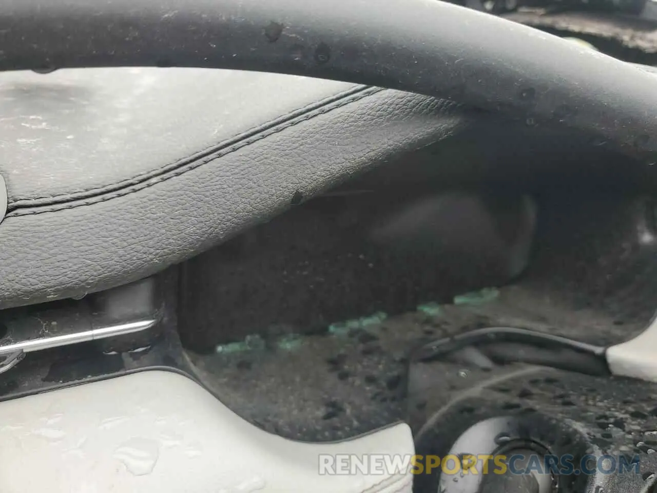 9 Photograph of a damaged car 3C4NJDCN6RT126039 JEEP COMPASS 2024