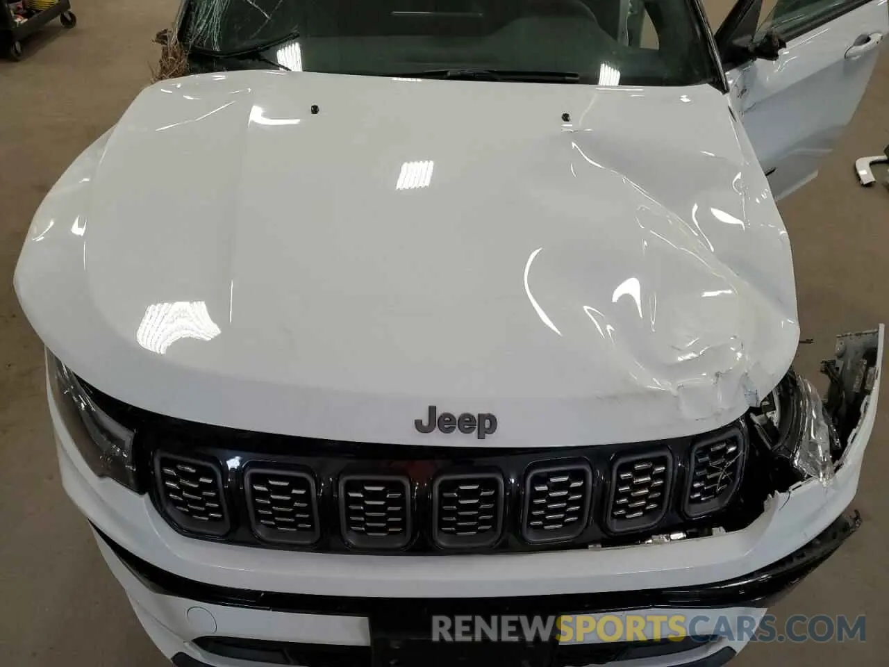 12 Photograph of a damaged car 3C4NJDCN6RT157548 JEEP COMPASS 2024