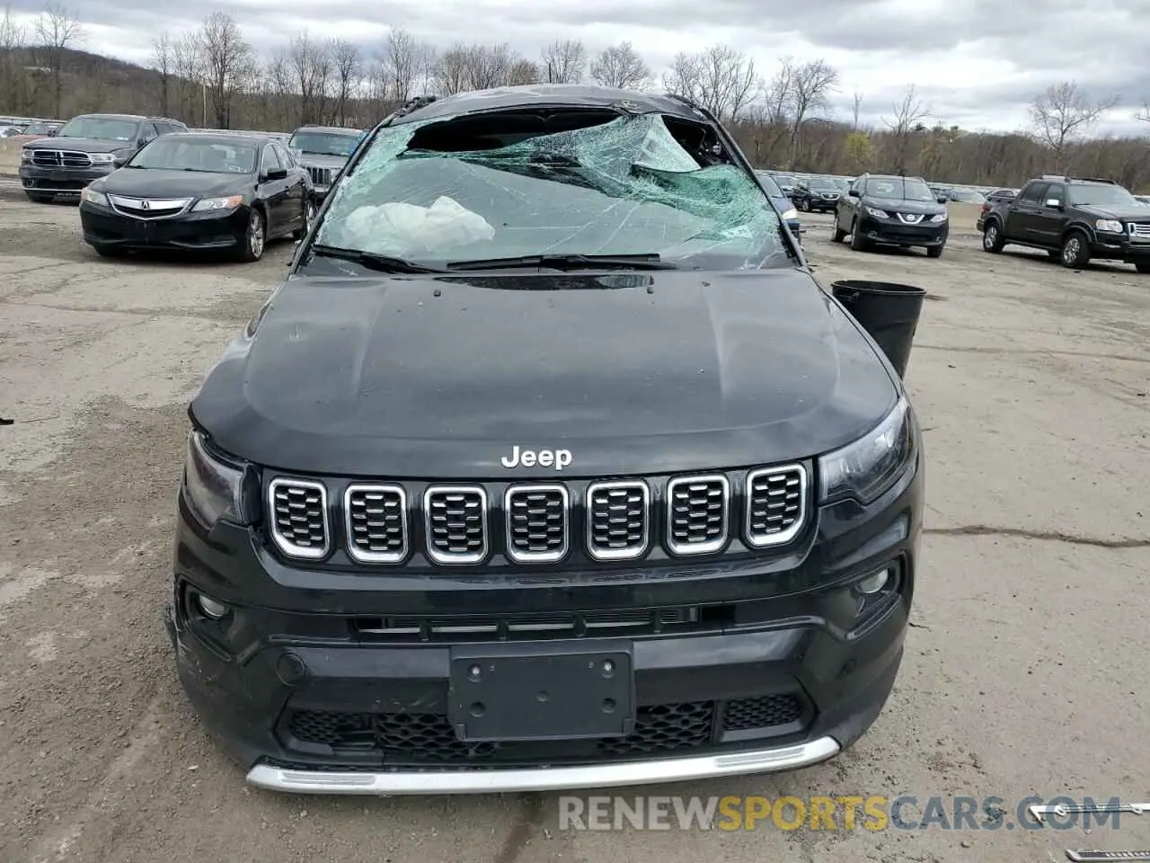5 Photograph of a damaged car 3C4NJDCN8RT166610 JEEP COMPASS 2024
