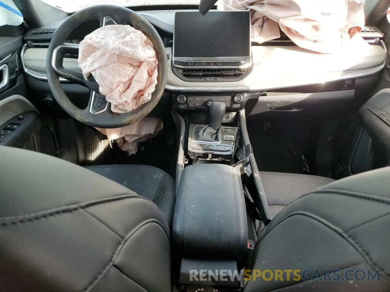 8 Photograph of a damaged car 3C4NJDCN9RT107193 JEEP COMPASS 2024