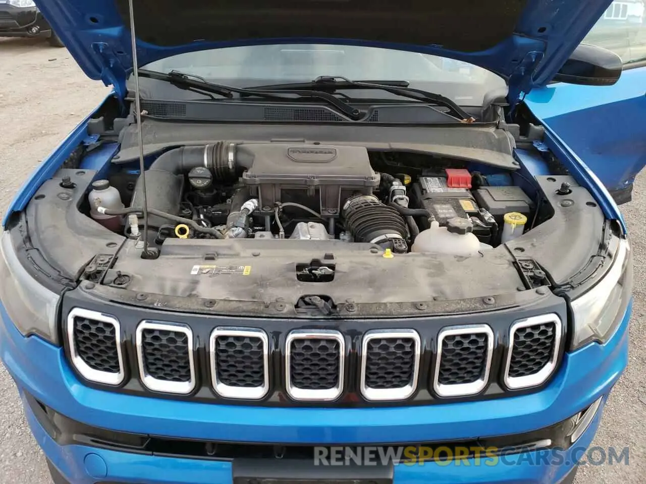 13 Photograph of a damaged car 3C4NJDCN9RT583895 JEEP COMPASS 2024