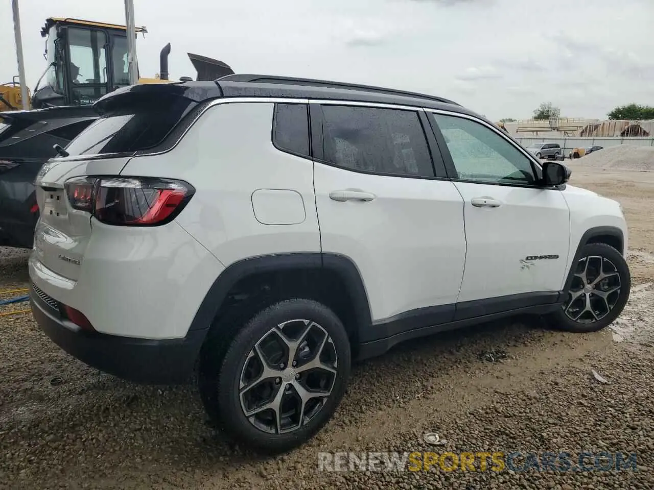 3 Photograph of a damaged car 3C4NJDCNXRT134533 JEEP COMPASS 2024