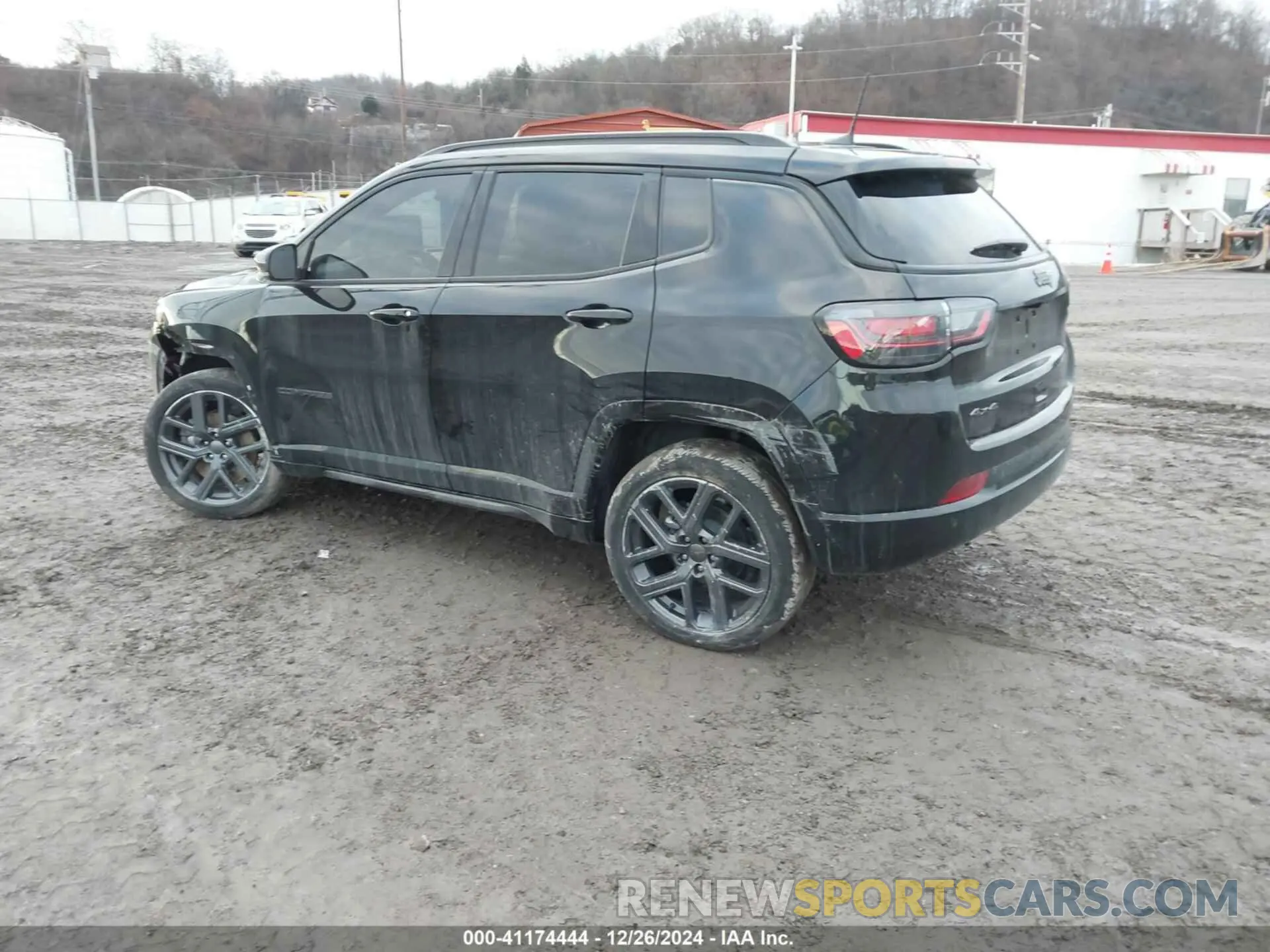 3 Photograph of a damaged car 3C4NJDCNXRT142941 JEEP COMPASS 2024
