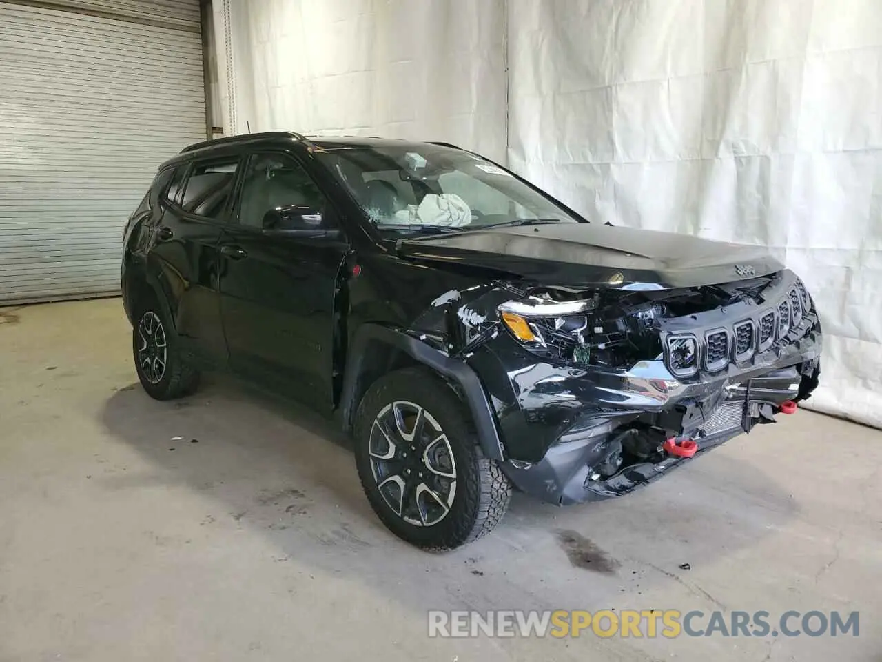 4 Фотография поврежденного автомобиля 3C4NJDDN0RT137052 JEEP COMPASS 2024