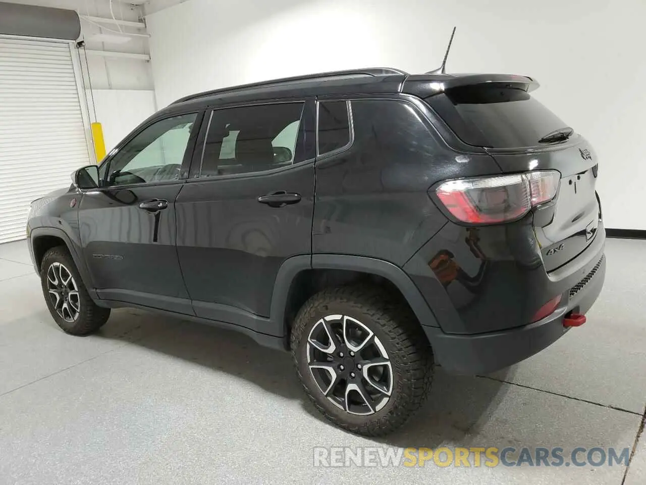 2 Photograph of a damaged car 3C4NJDDN1RT137321 JEEP COMPASS 2024
