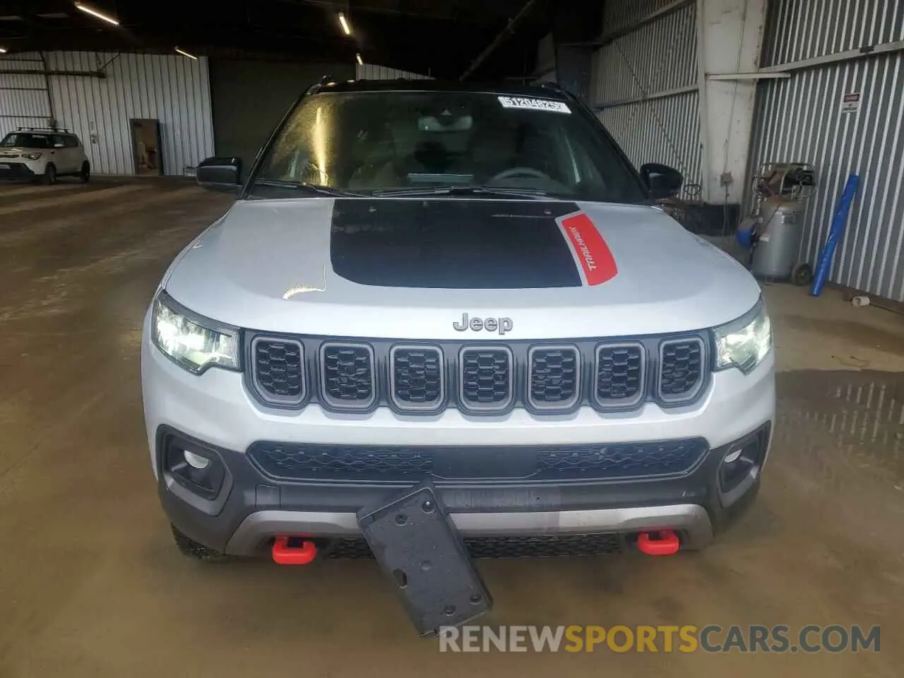 5 Photograph of a damaged car 3C4NJDDN1RT149615 JEEP COMPASS 2024