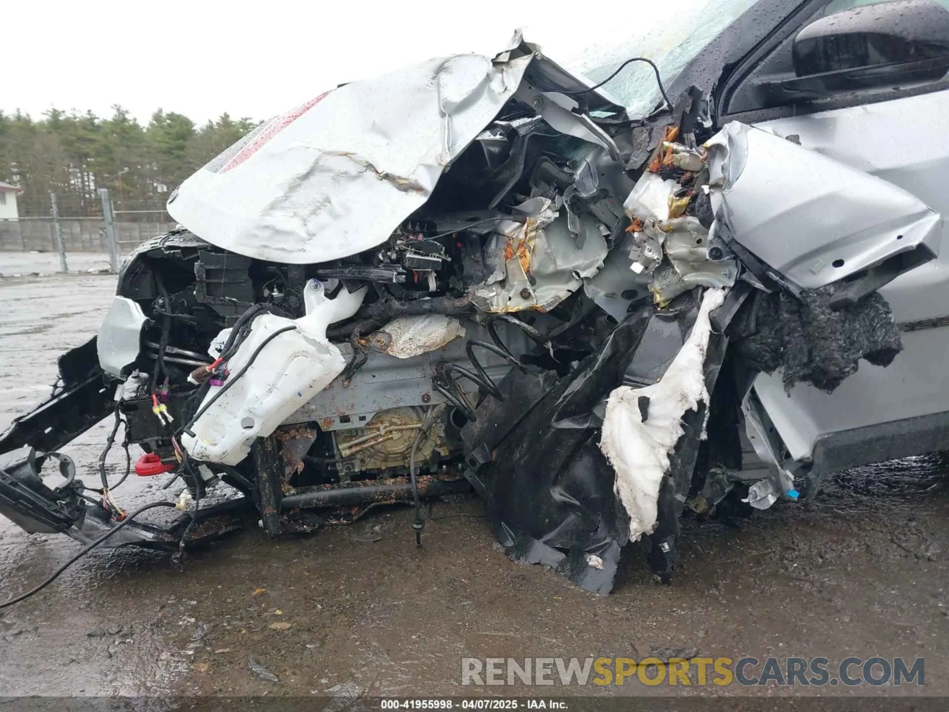 17 Photograph of a damaged car 3C4NJDDN3RT166786 JEEP COMPASS 2024