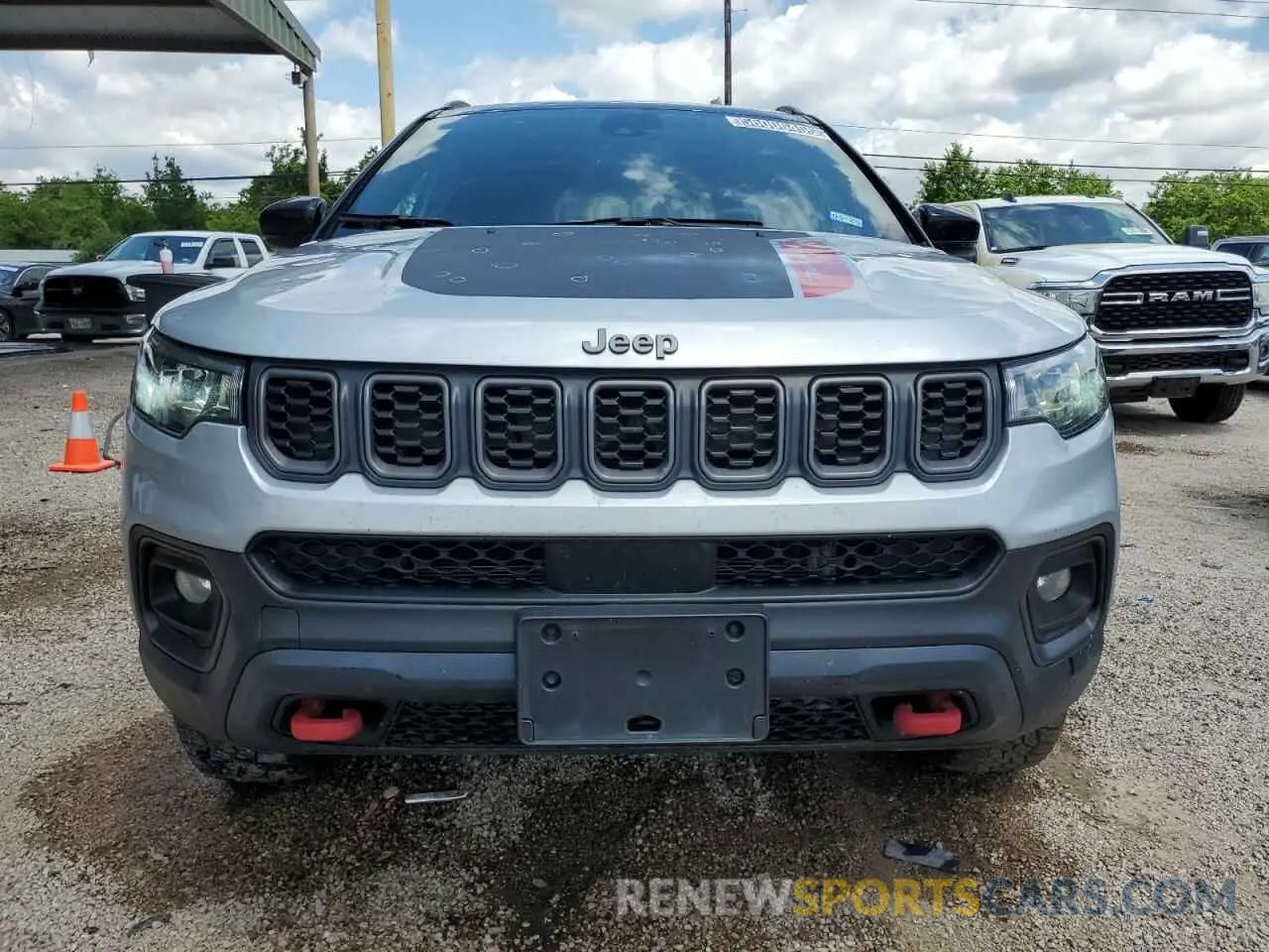 5 Photograph of a damaged car 3C4NJDDN4RT149866 JEEP COMPASS 2024